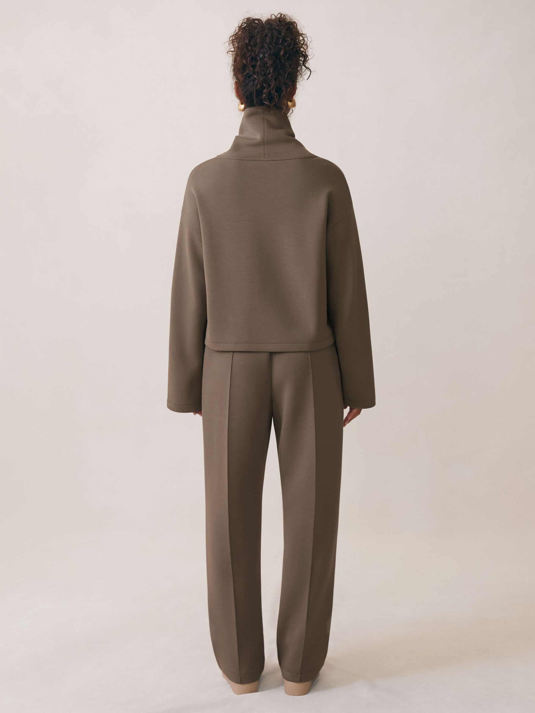 Interlock-Jersey Funnel-Neck Sweatshirt in Khaki Green