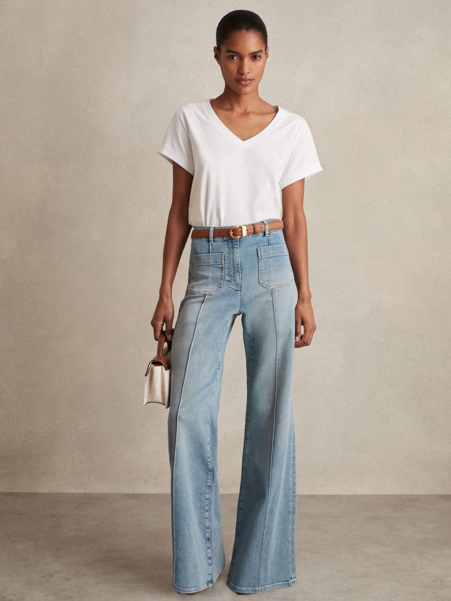 Brushed-Cotton V-Neck T-Shirt in Black