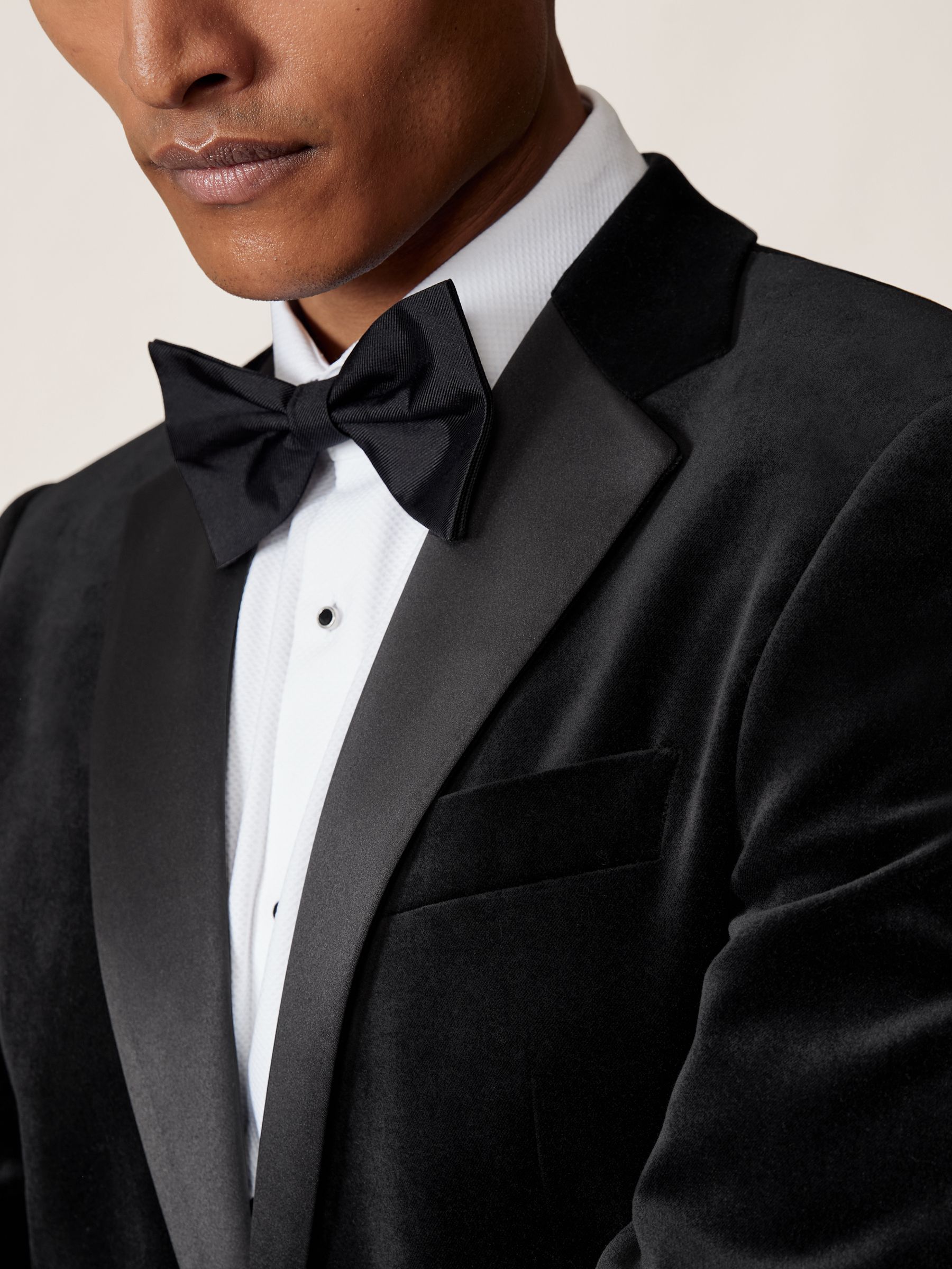 Velvet Single-Breasted Blazer Tailored Fit in Black