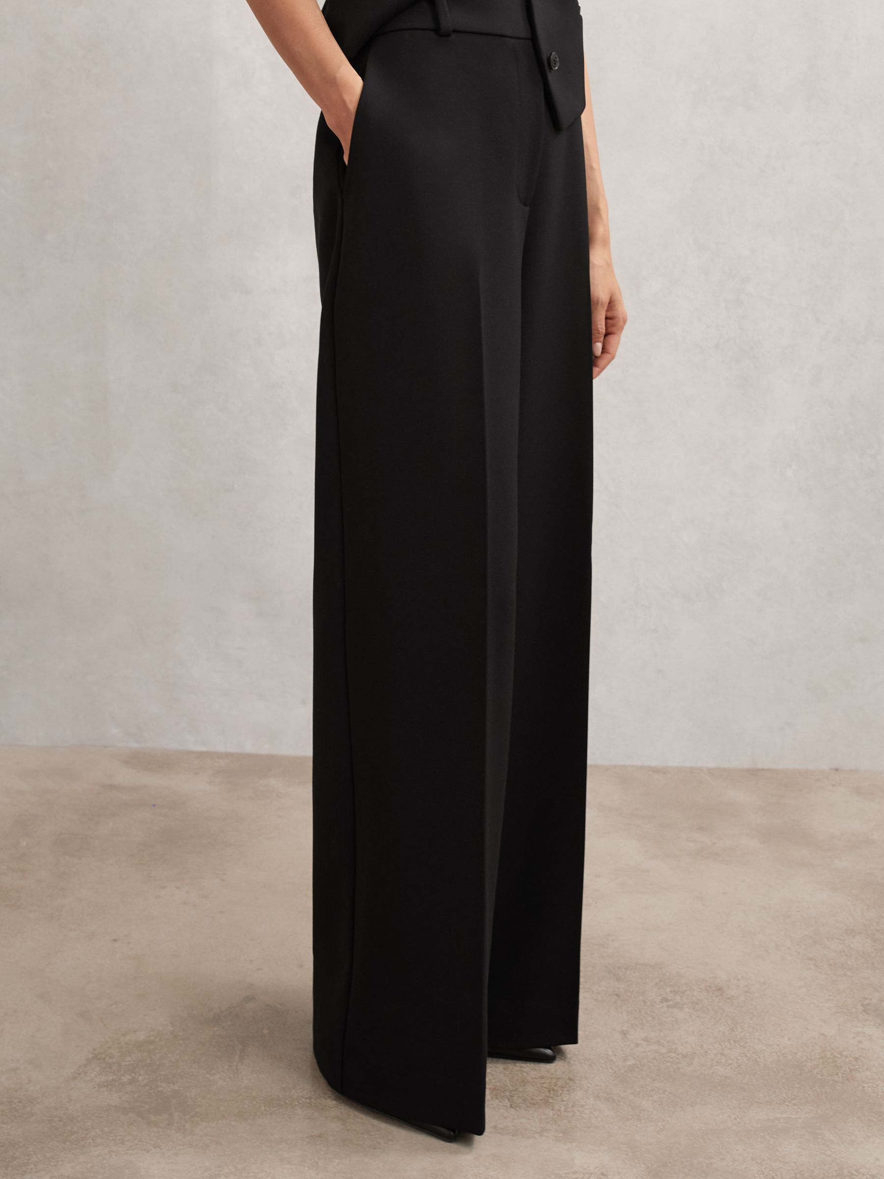 Wide-Leg Suit Trousers in Black