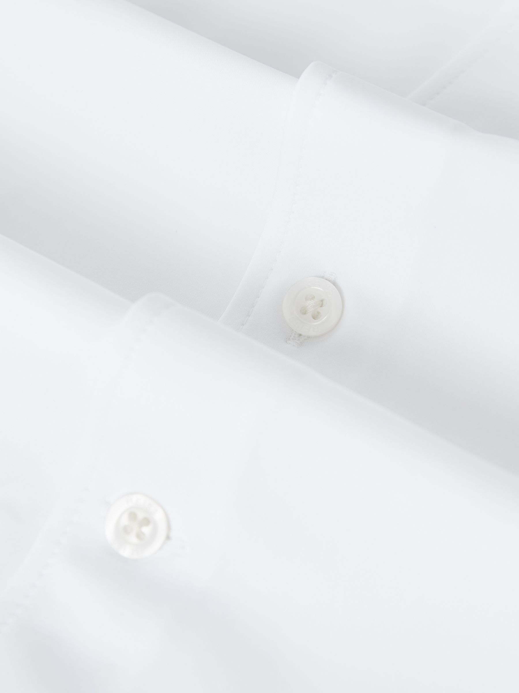 Long-Sleeve Travel Shirt in White