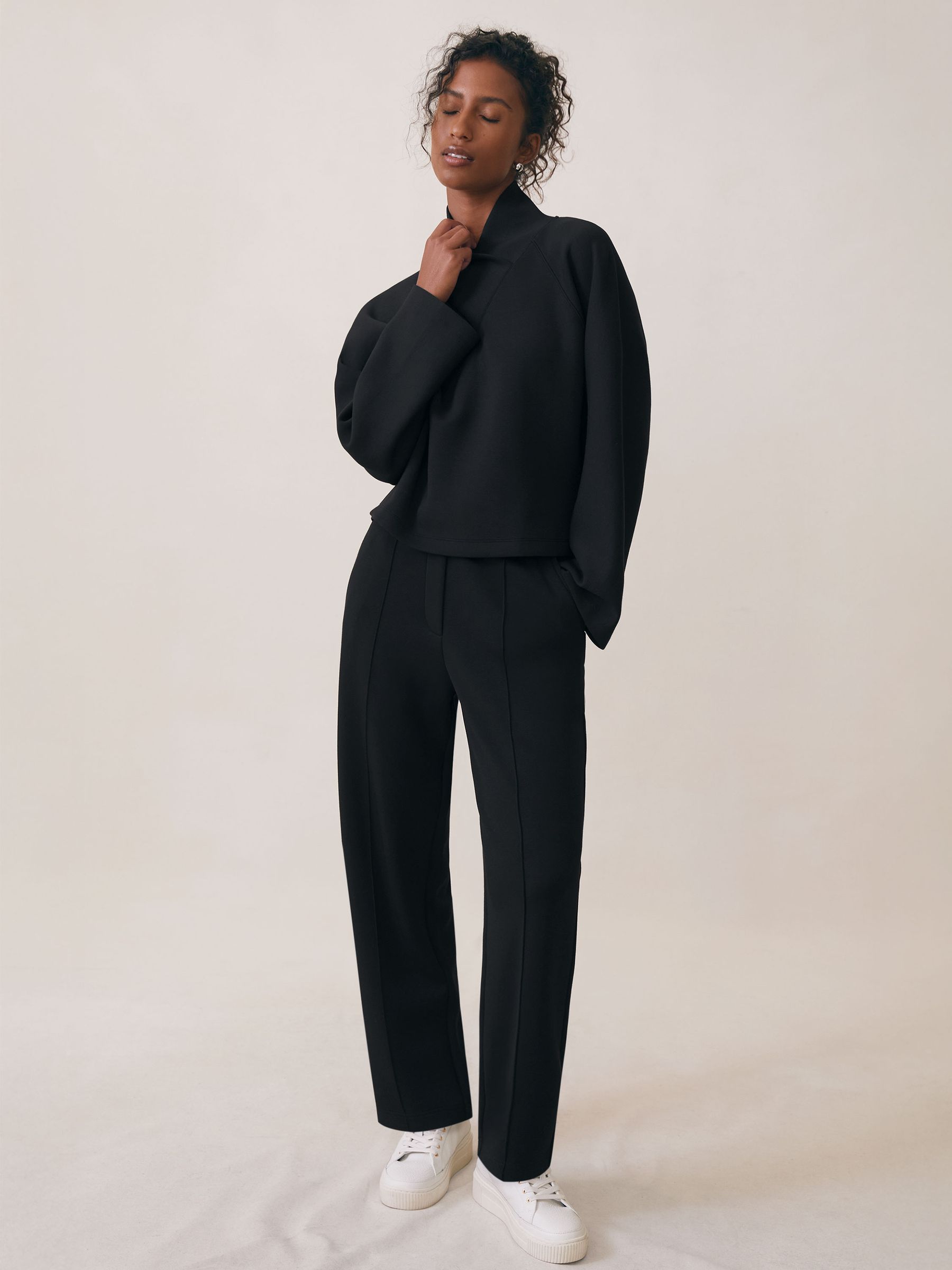 Modal-Blend Interlock Tapered Joggers in Black