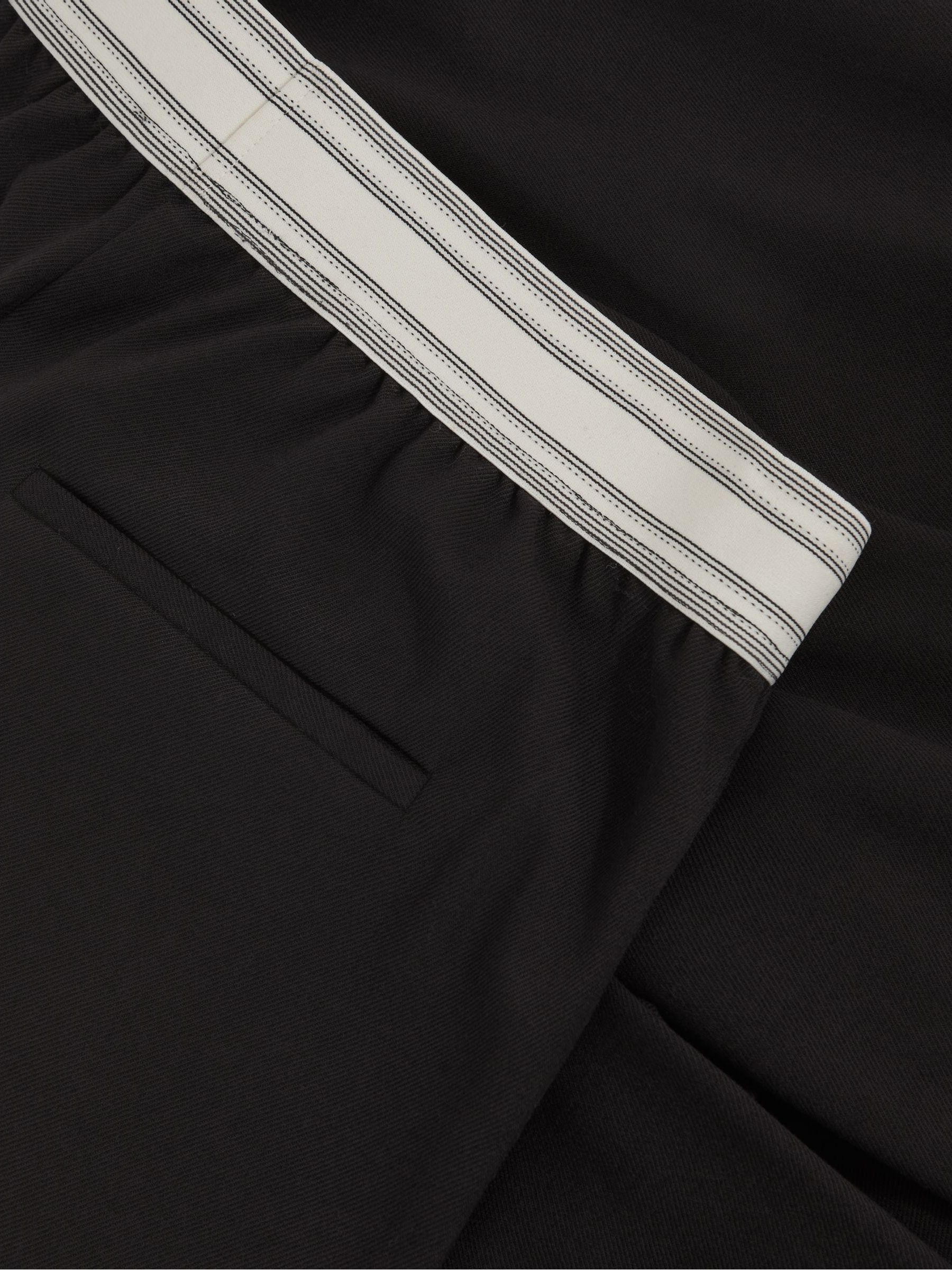 Wide-Leg Contrast-Waistband Trousers in Black