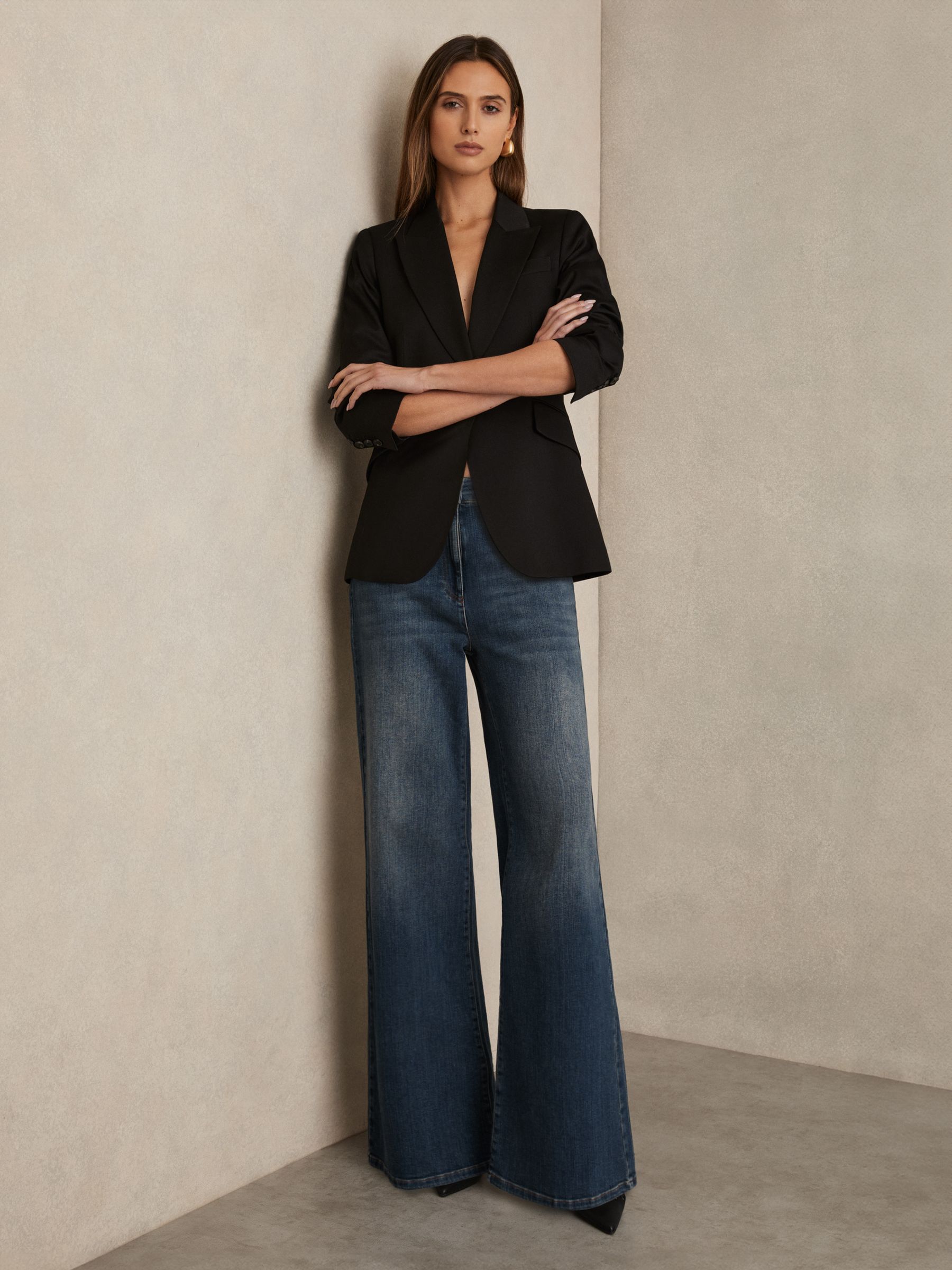 Leather Twist Detail Court Shoes in Black