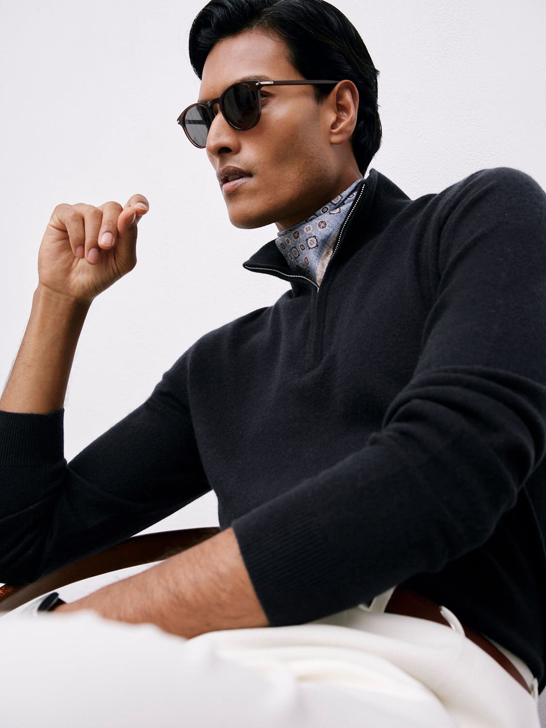 Atelier 100% Cashmere Half-Zip Jumper in Navy