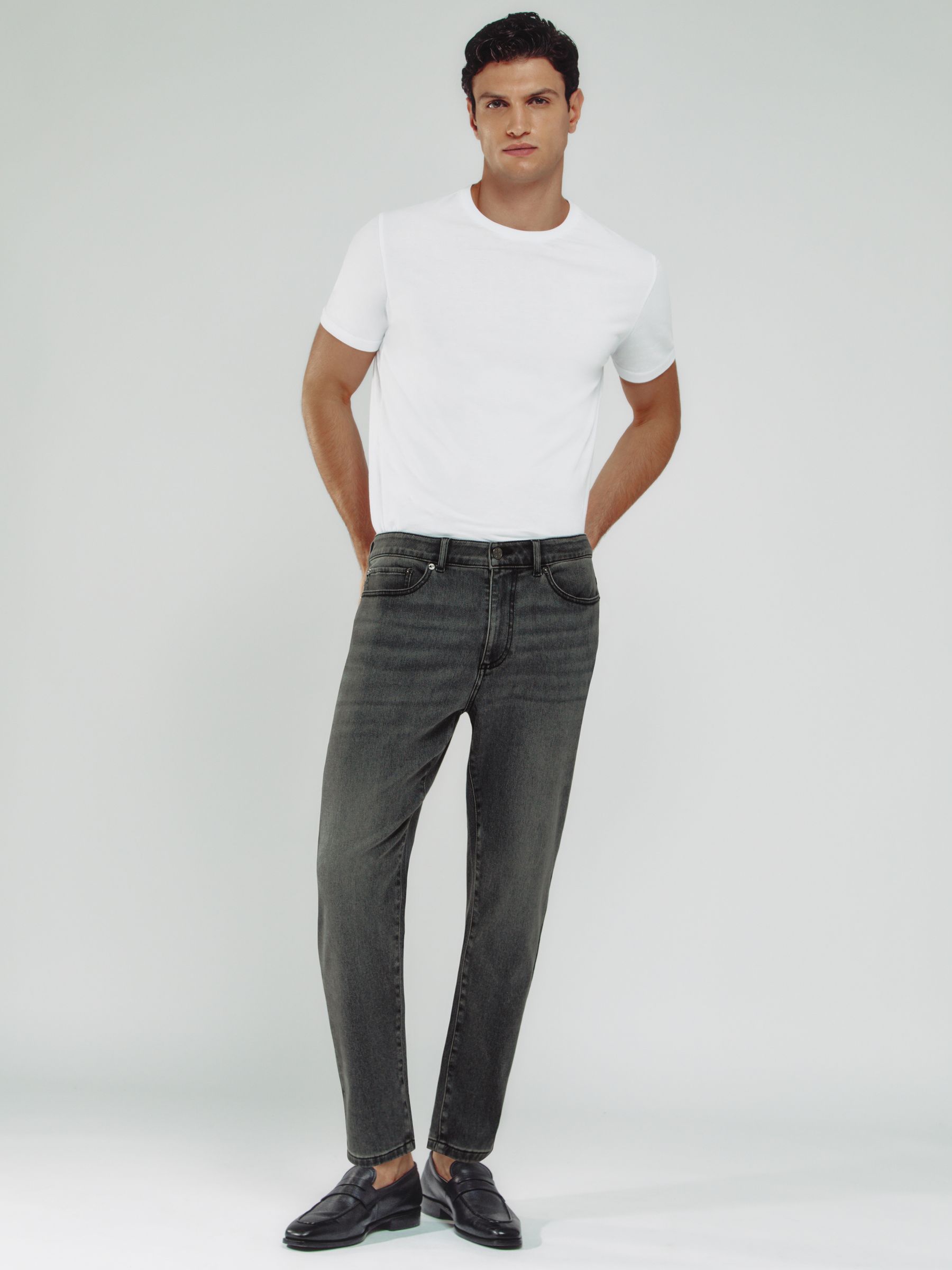 Relaxed-Fit Cropped Jeans in White