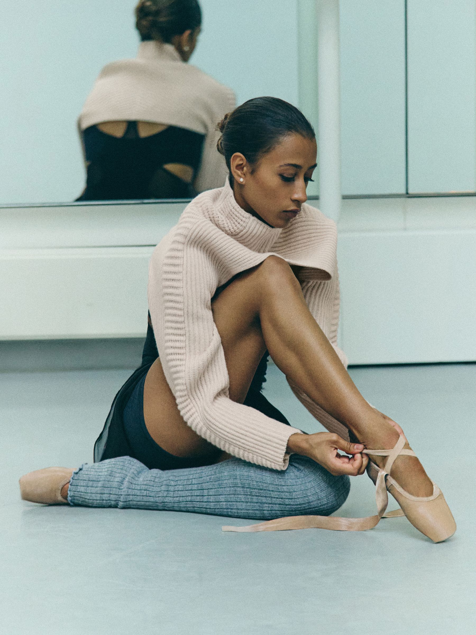 Reiss | Royal Ballet Cropped Jumper in Blush Pink