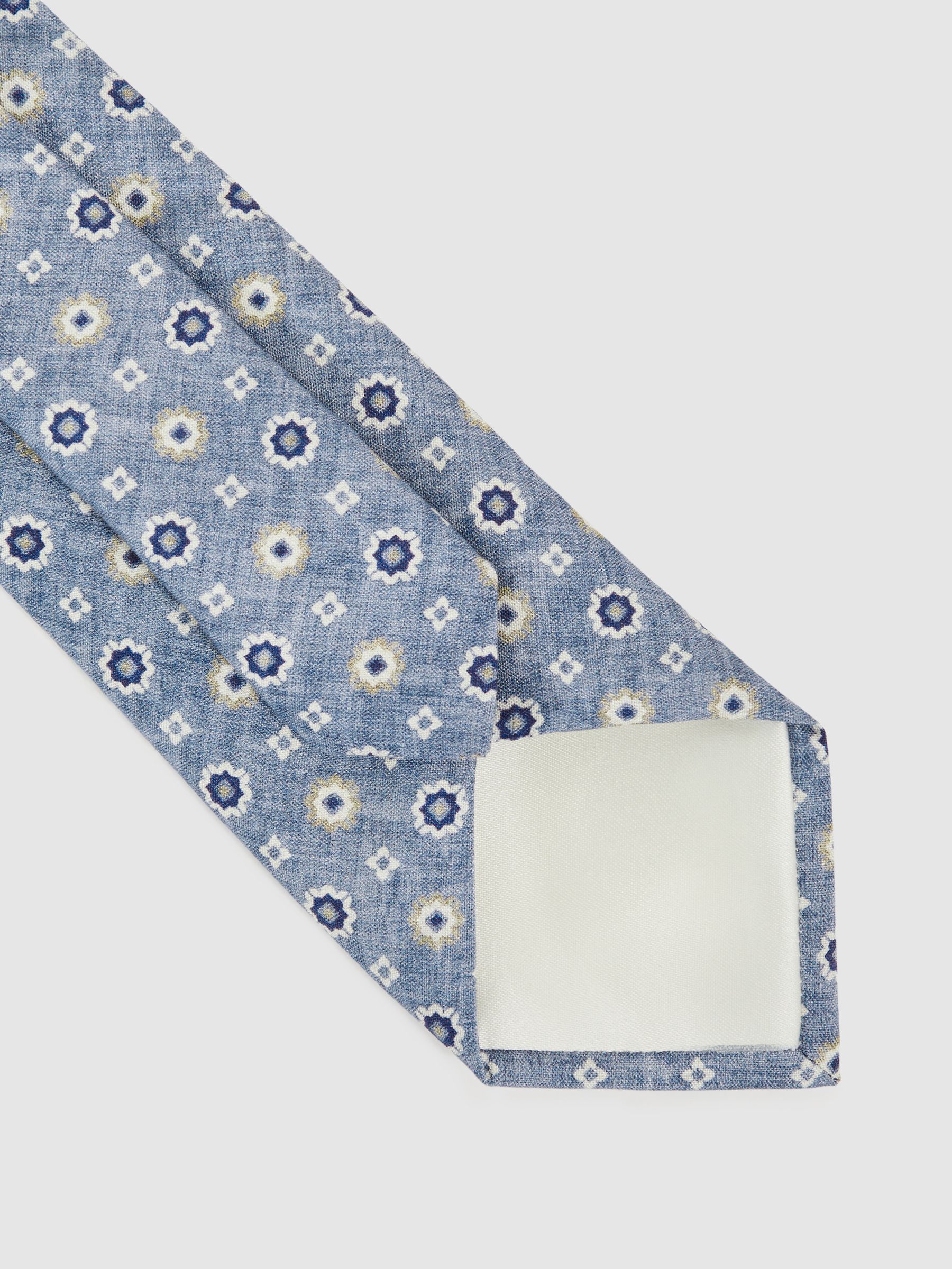 Silk Floral-Medallion Tie in Soft Blue