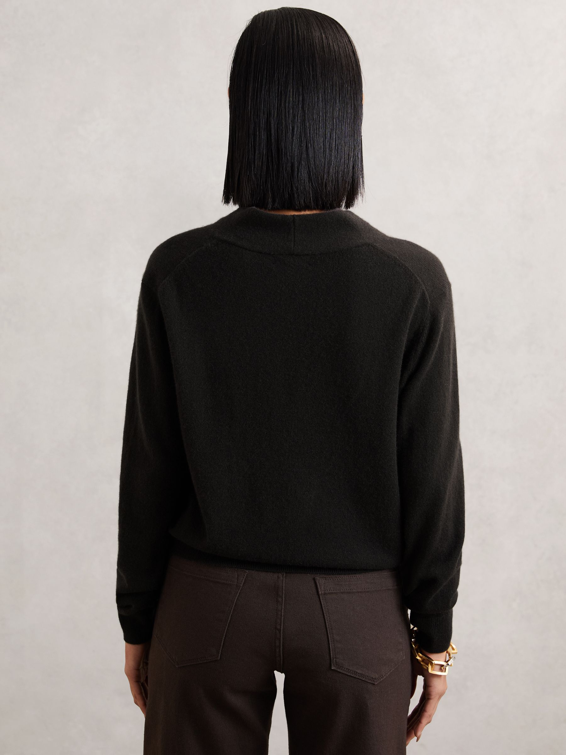 Cashmere V-Neck Jumper in Chocolate Brown