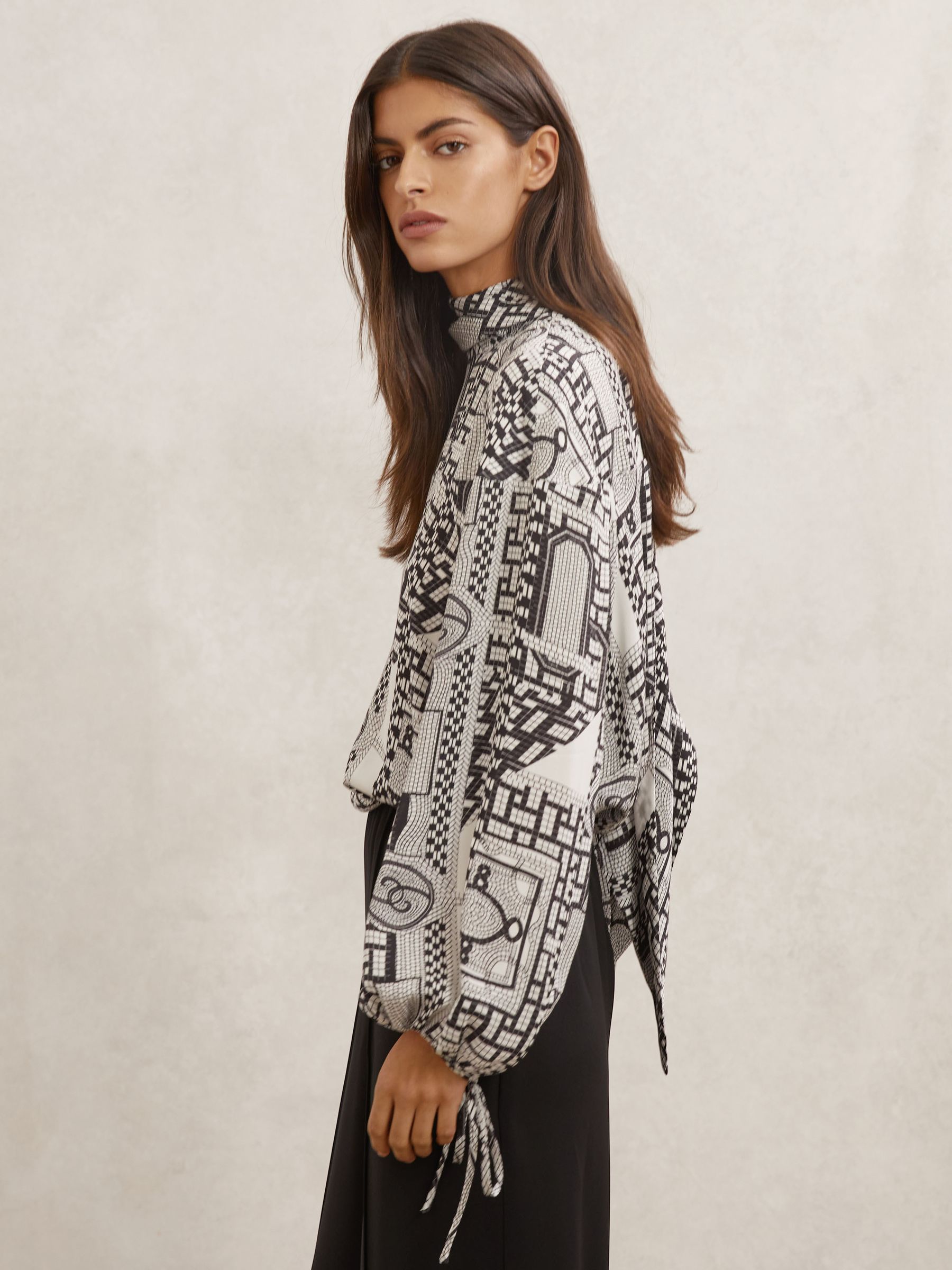 Tile-Print Balloon-Sleeve Blouse in Ivory/Black