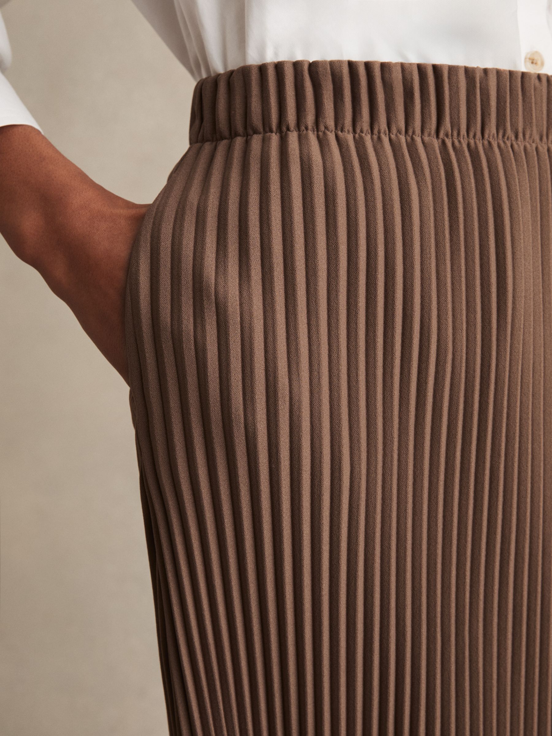 Pleated Jersey Midi Skirt in Chocolate