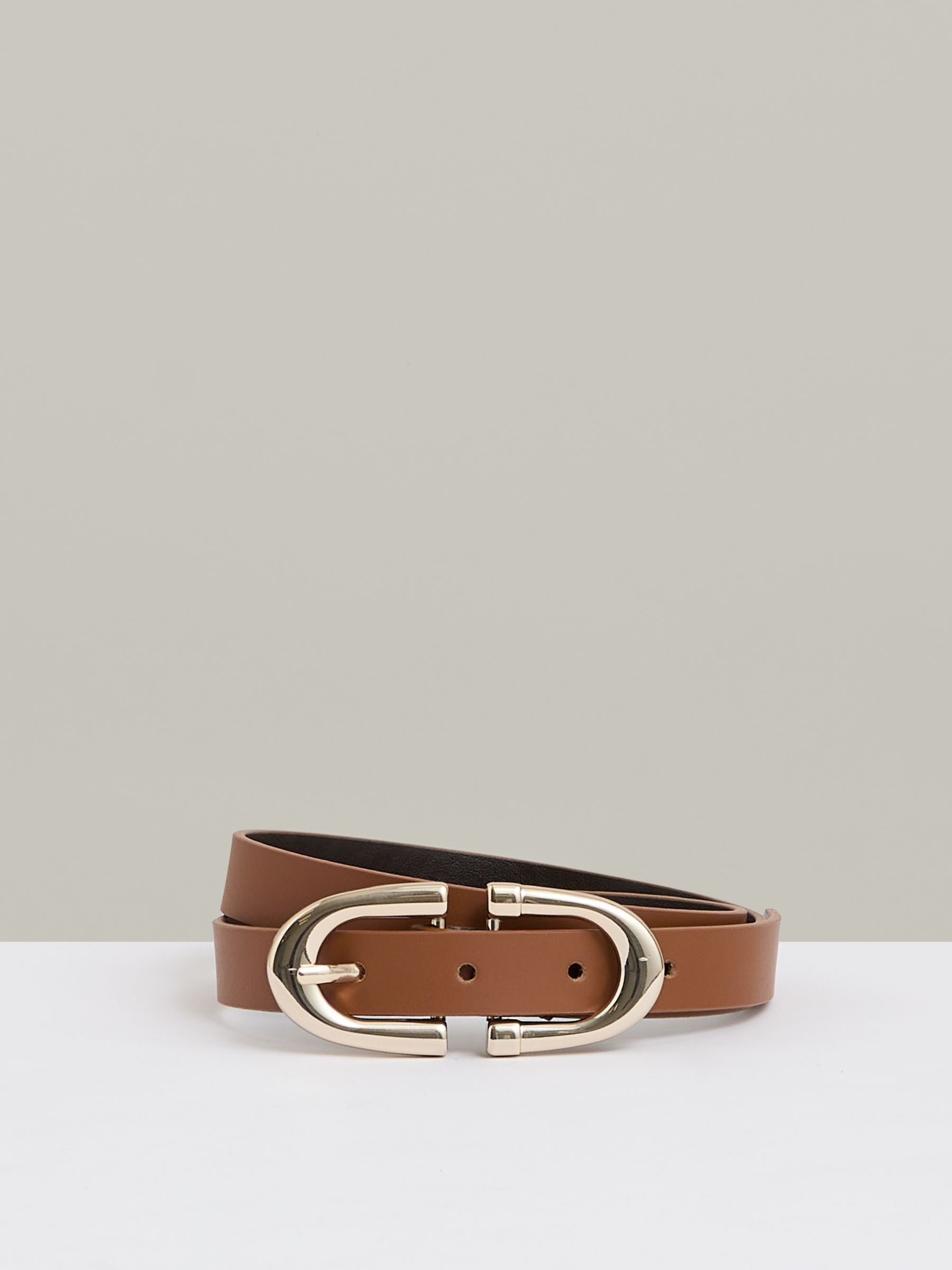 Horseshoe Belt in Burgundy