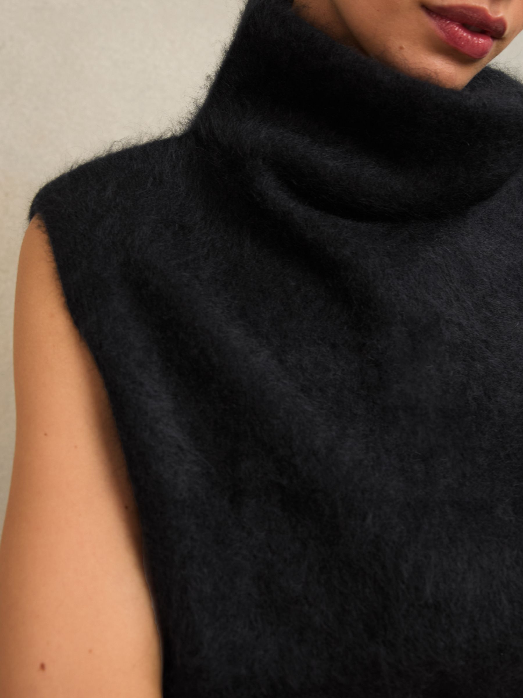Atelier 100% Brushed-Cashmere Tank Top in Black