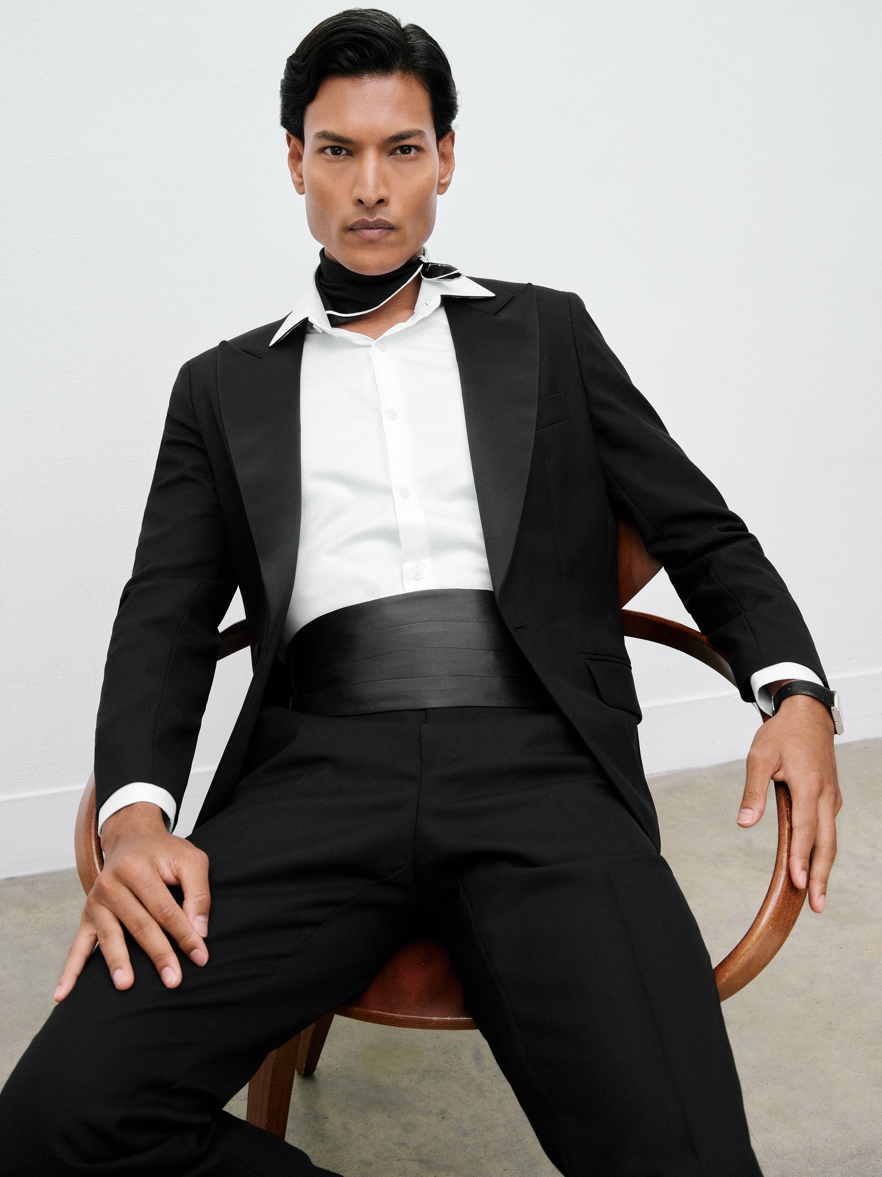 Regular Fit Single Breasted Tuxedo Jacket in Black