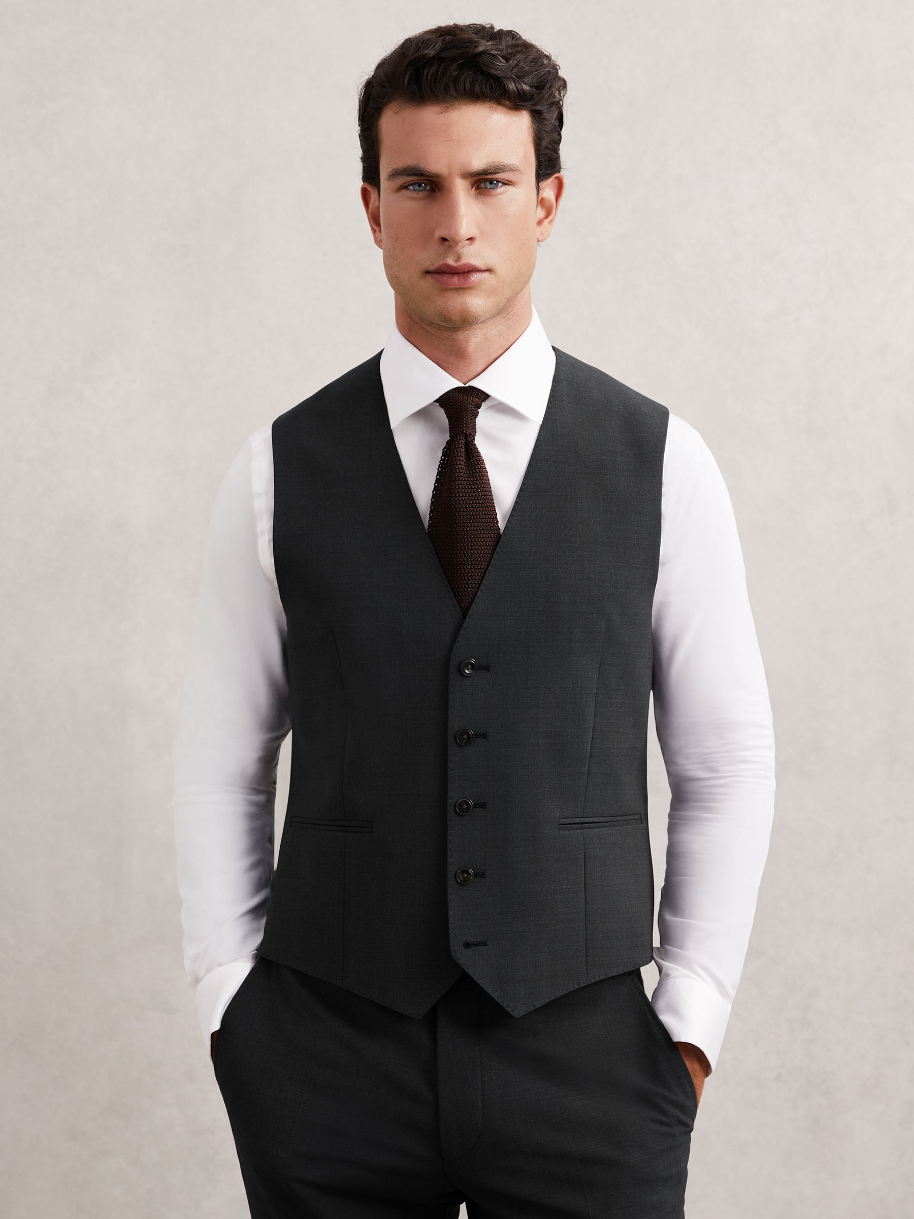 Wool-Blend Slim-Fit Waistcoat in Navy