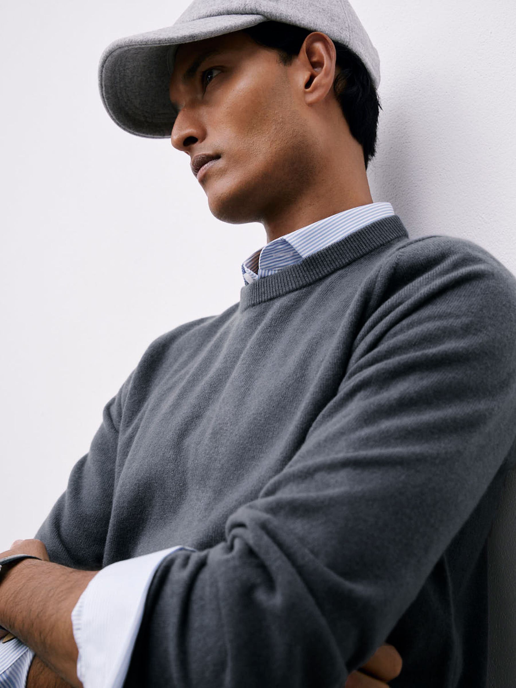 Atelier 100% Cashmere Crew-Neck Jumper in Powder Blue