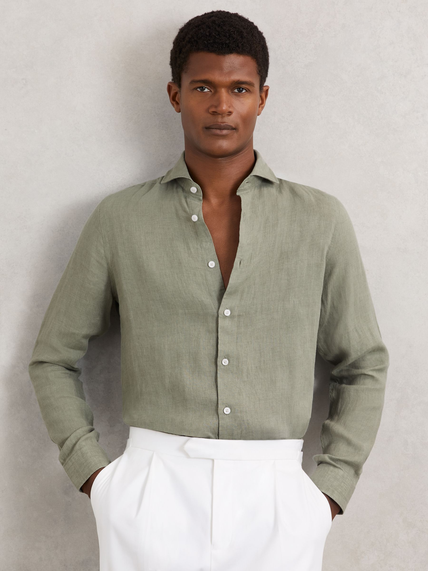 Linen Cutaway-Collar Shirt in Thyme Green
