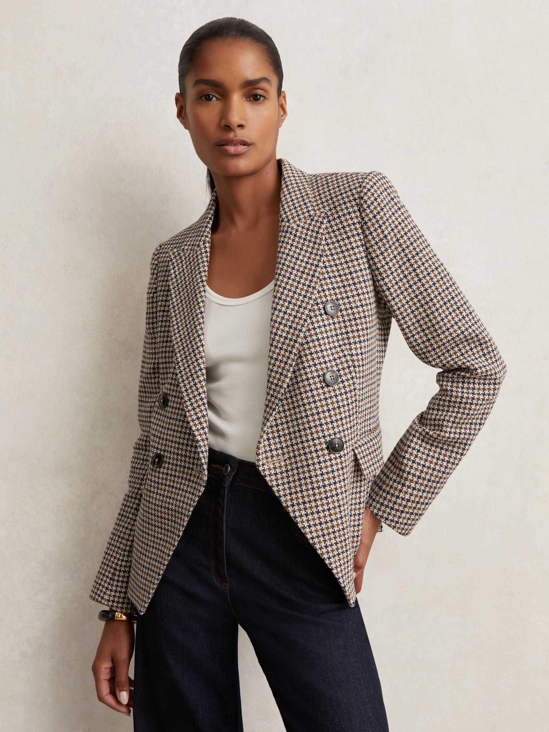 Cotton-Linen Double-Breasted Houndstooth-Check Blazer in Navy Neutral Check