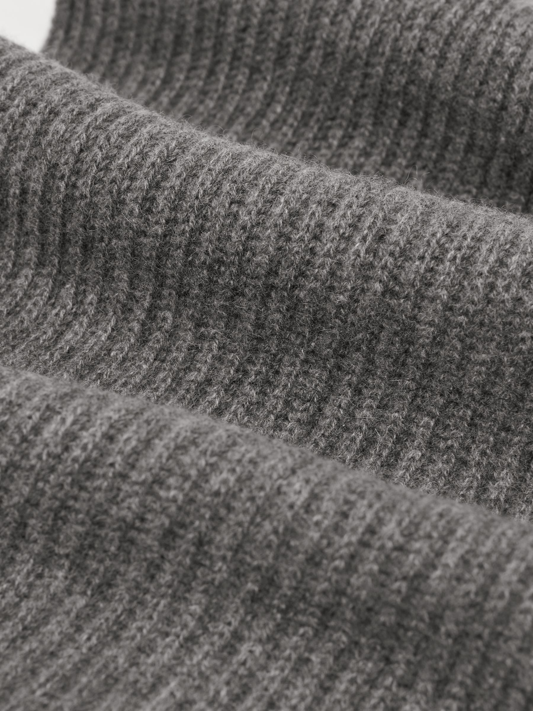 Atelier 100% Cashmere Rib-Knit Scarf in Mid Grey