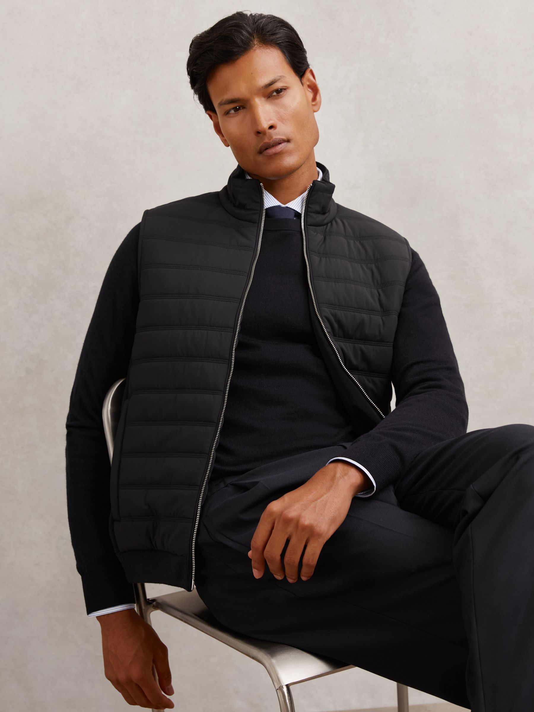 Funnel-Neck Quilted Knit Gilet in Navy