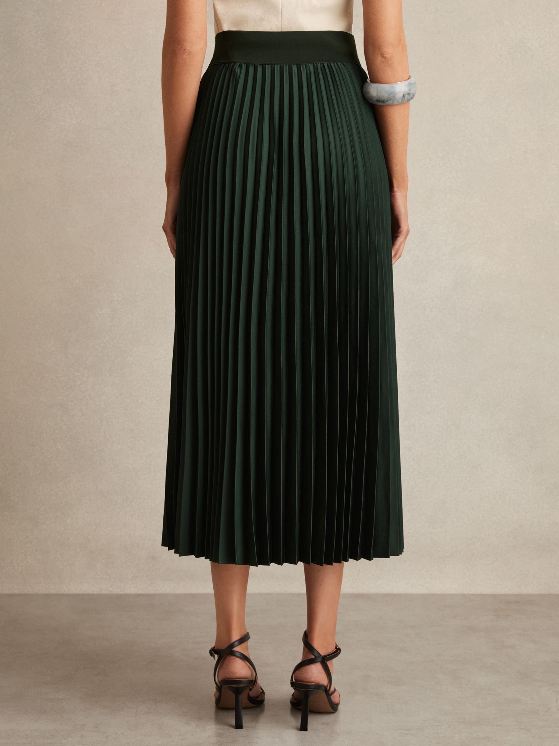 Pleated Midi Skirt in Dark Green