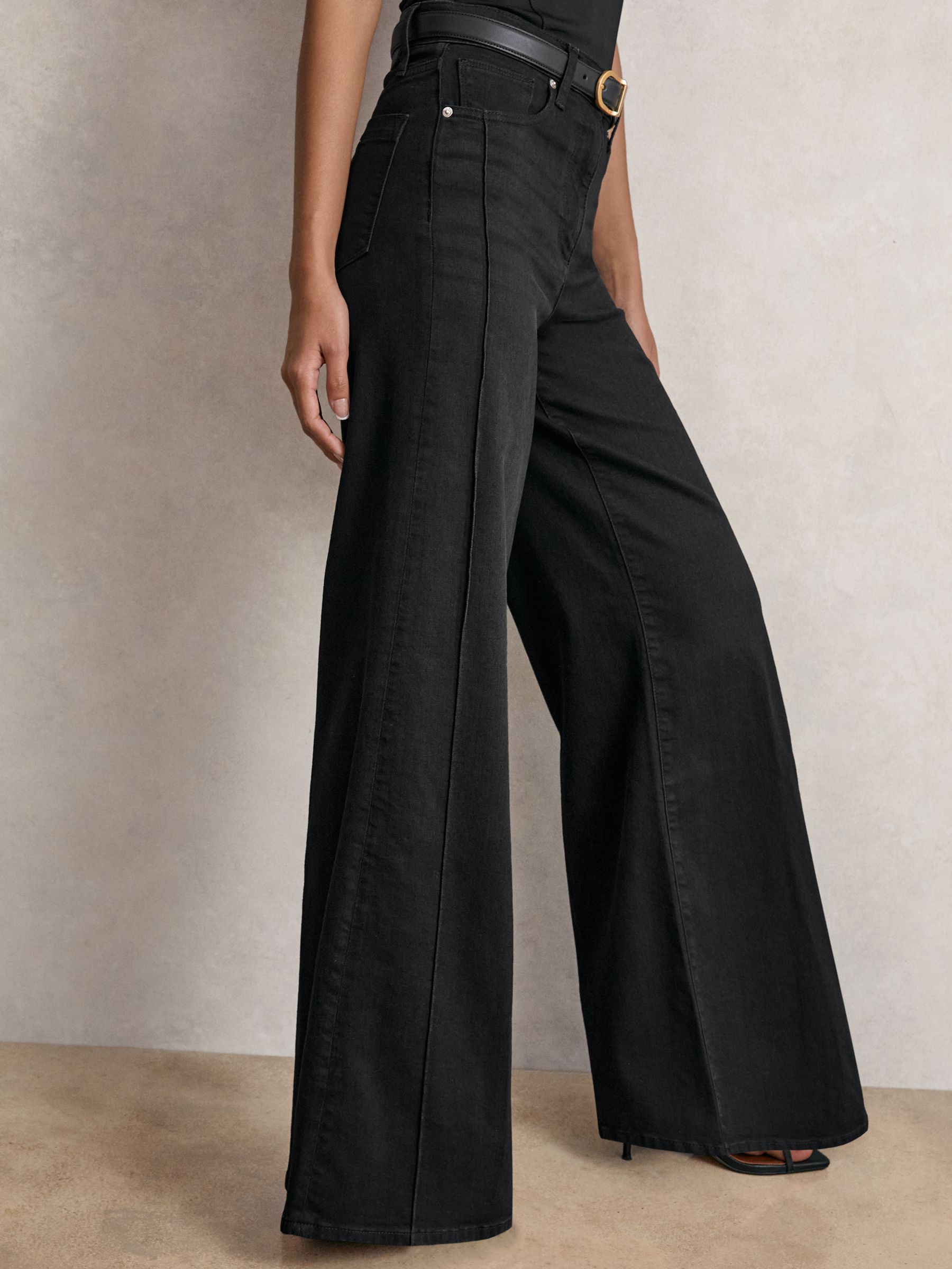 Petite Stretch-Cotton Wide-Leg Jeans in Black