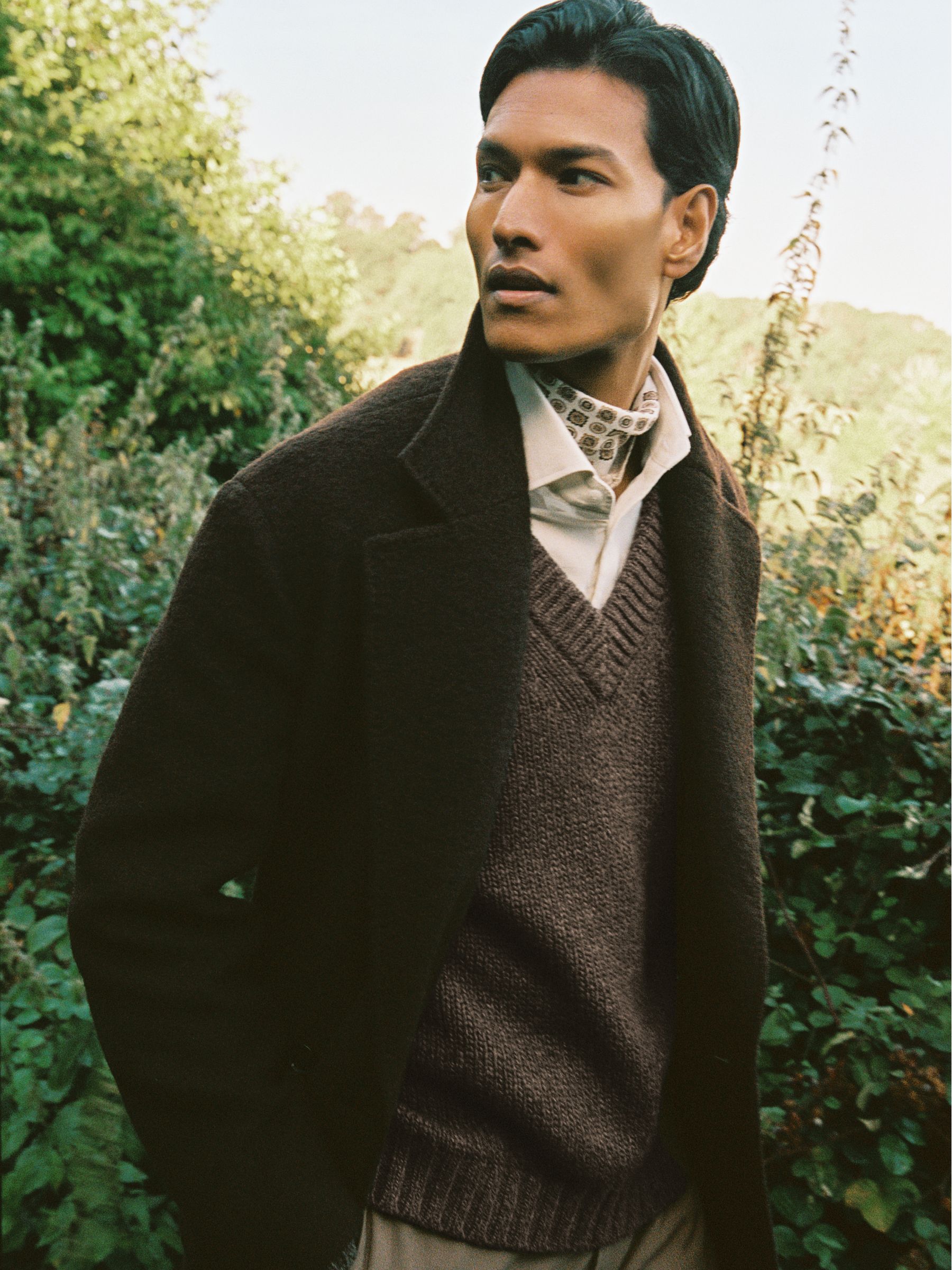 Atelier Wool V-Neck Jumper in Brown Melange