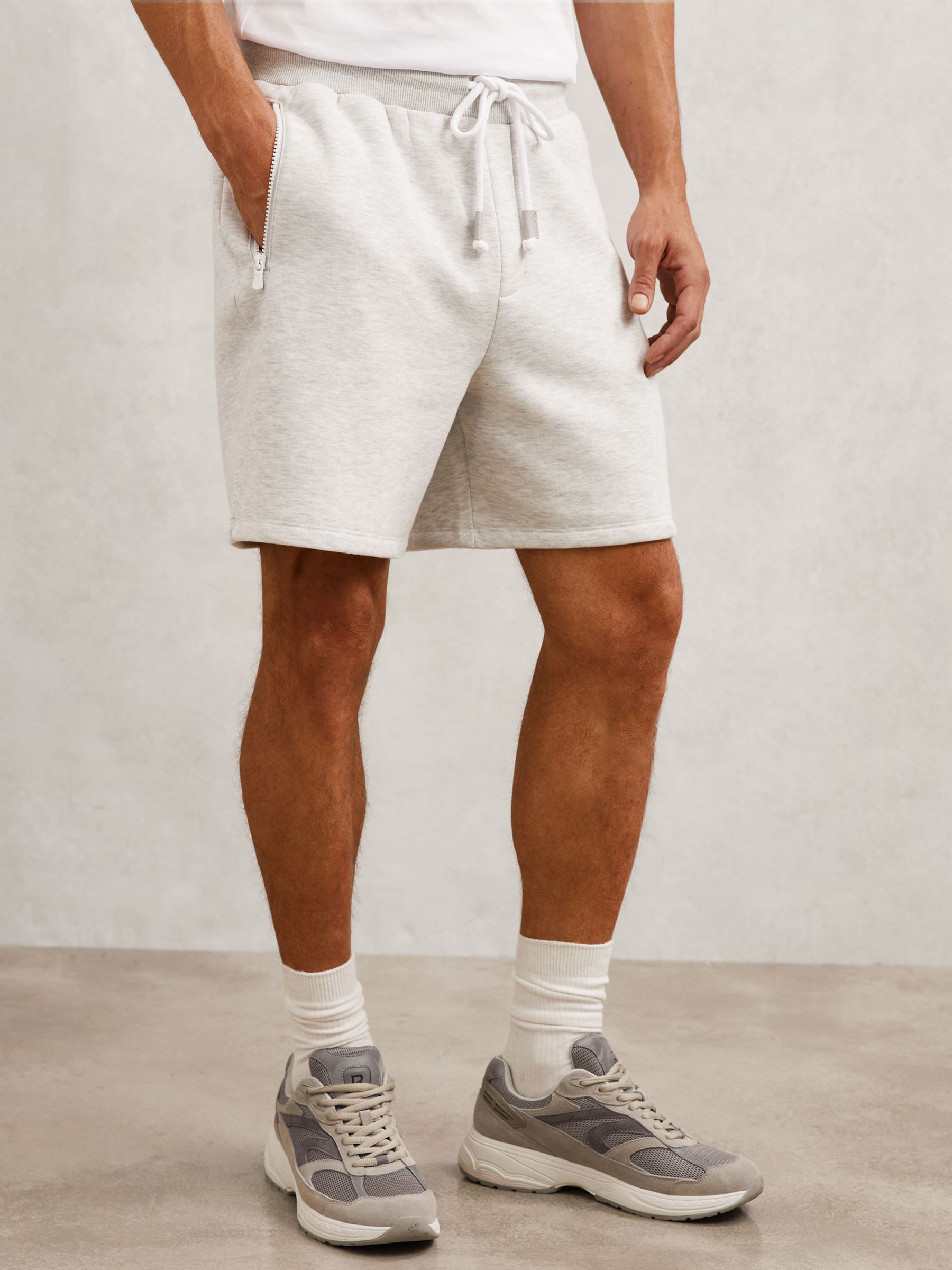 Cotton-Blend Drawstring Shorts in Soft Grey