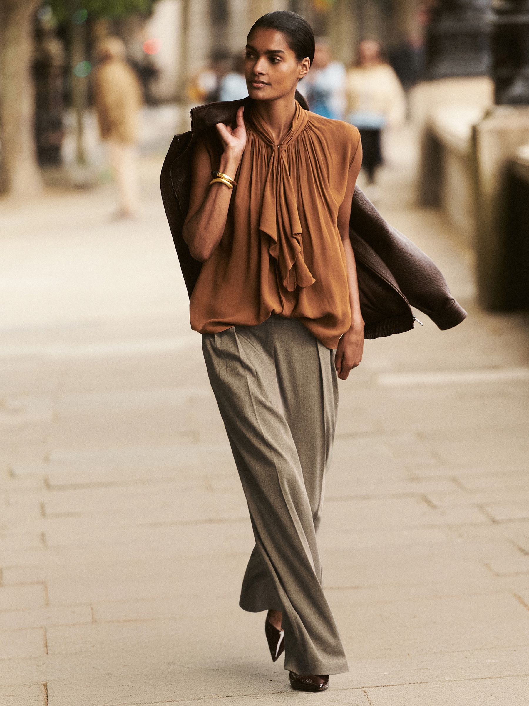 Wide-Leg Pleated Trousers in Neutral