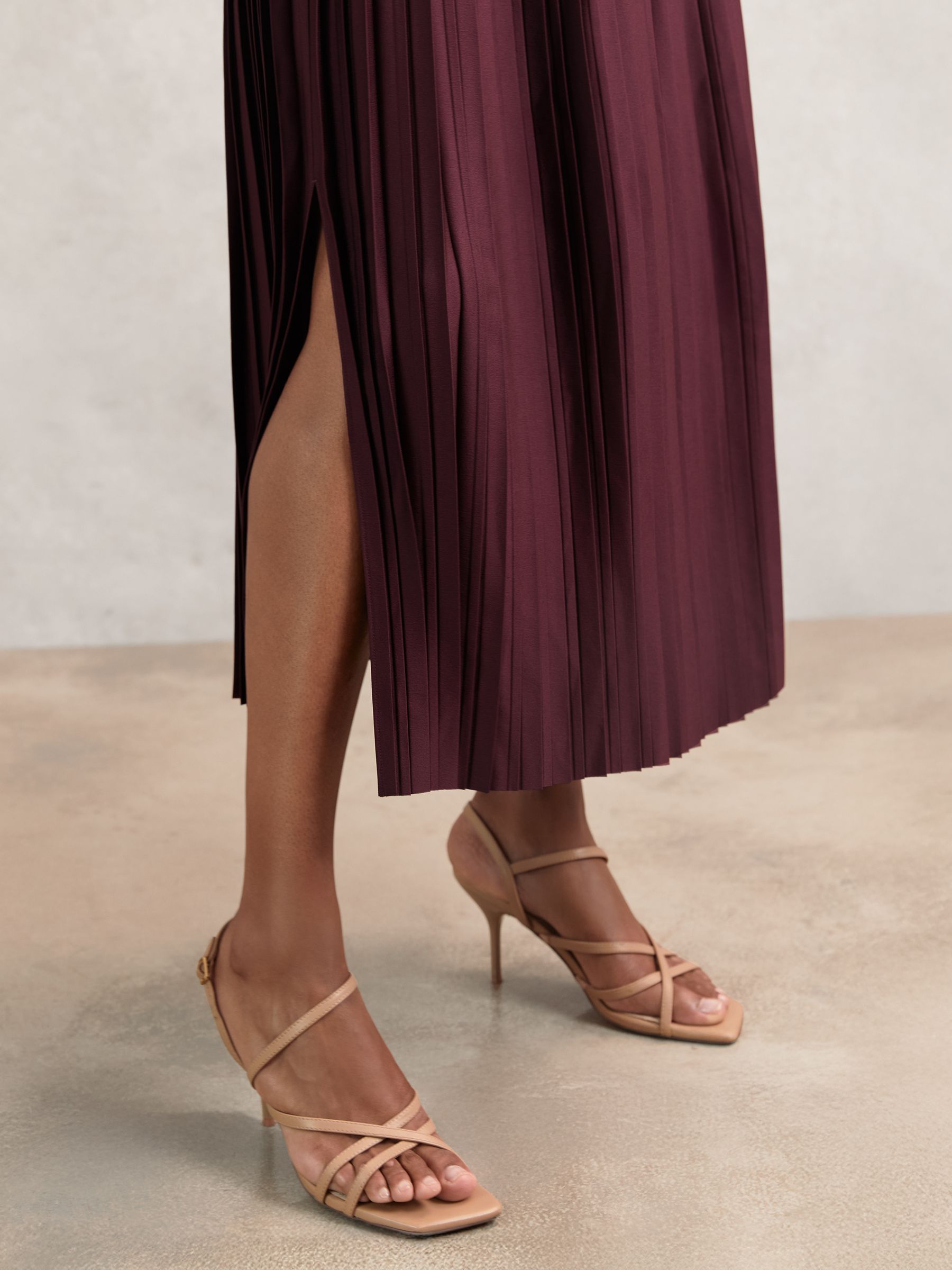 Pleated Midi Skirt in Burgundy