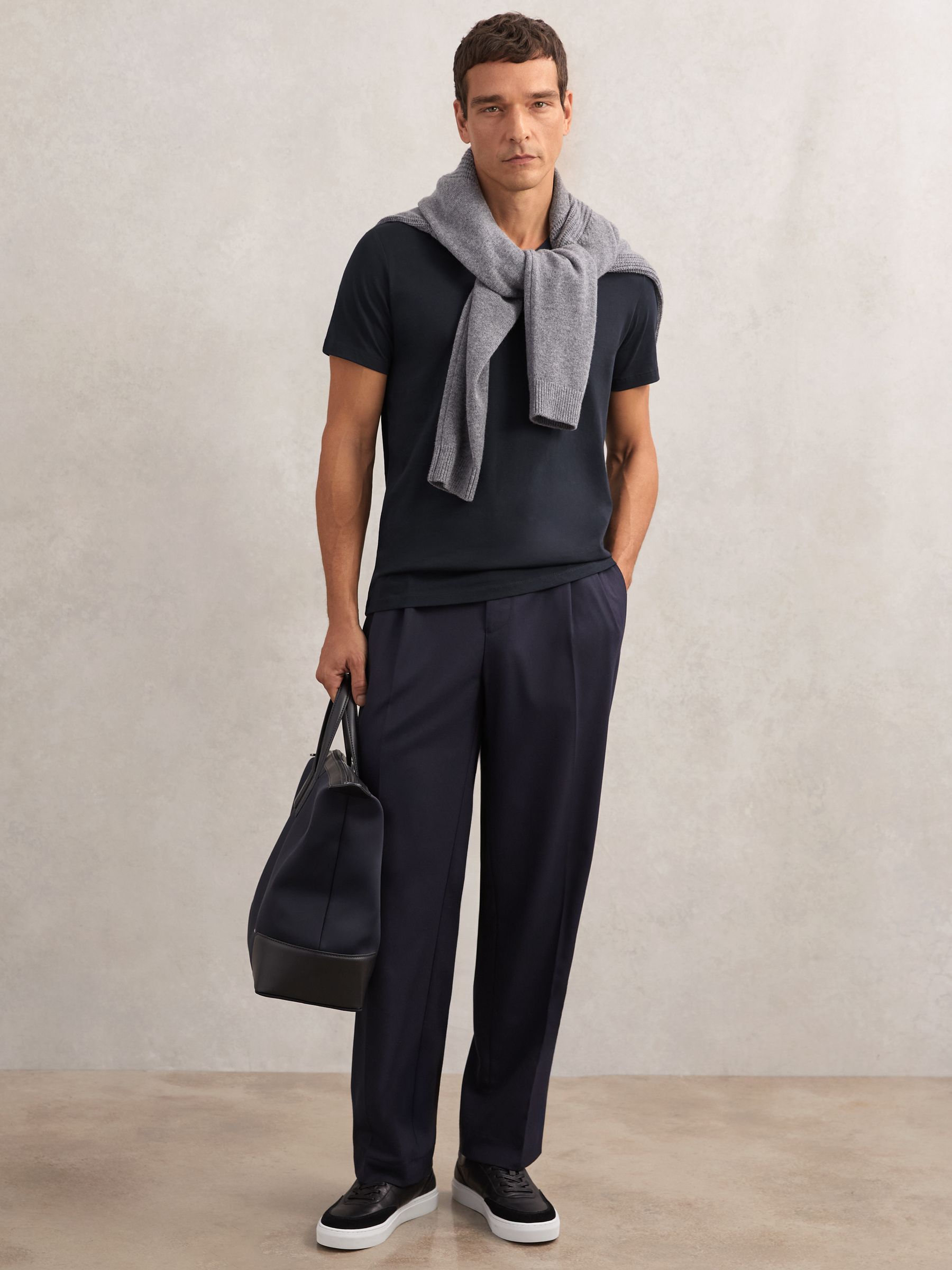 Cotton V-Neck T-Shirt in Navy Blue