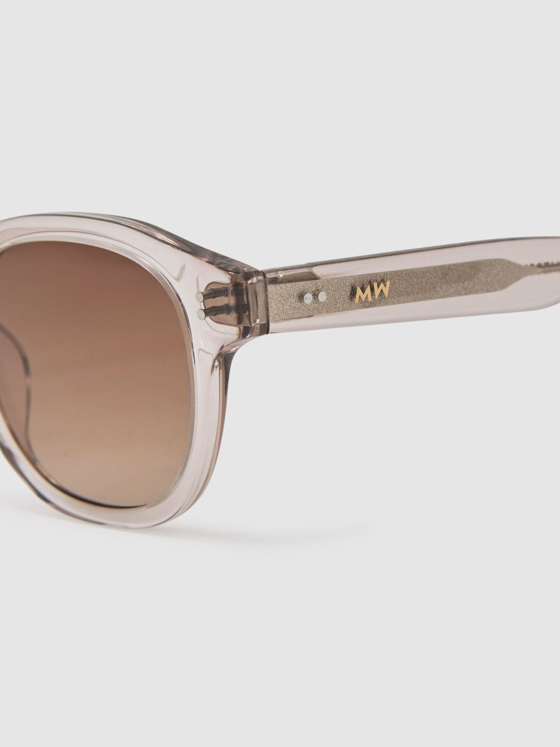 MESSYWEEKEND Bille Sunglasses in Brown