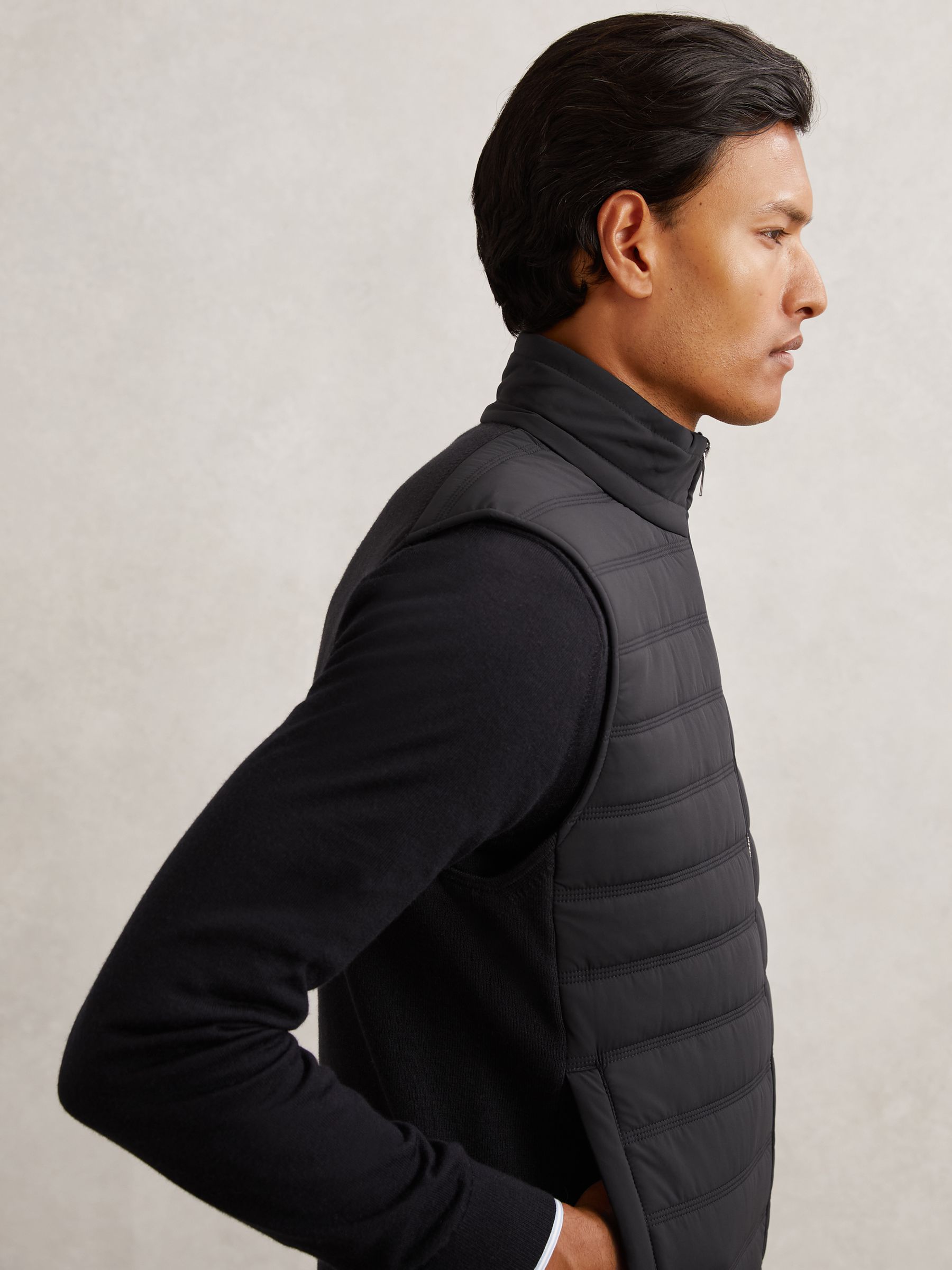 Funnel-Neck Quilted Knit Gilet in Navy