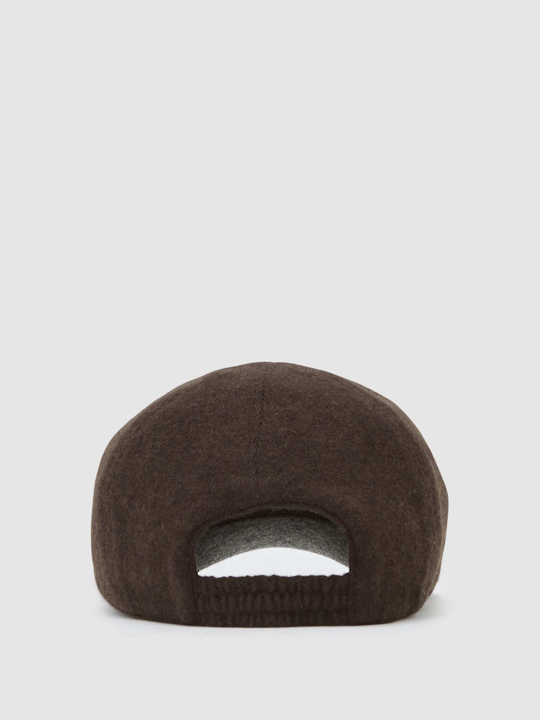 Atelier 100% Cashmere Cap in Chocolate Brown