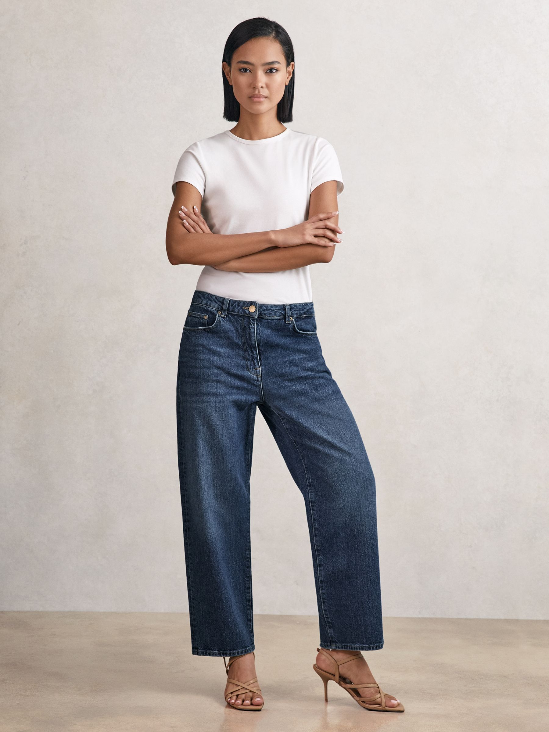 Petite Mid-Rise Straight-Leg Jeans in White