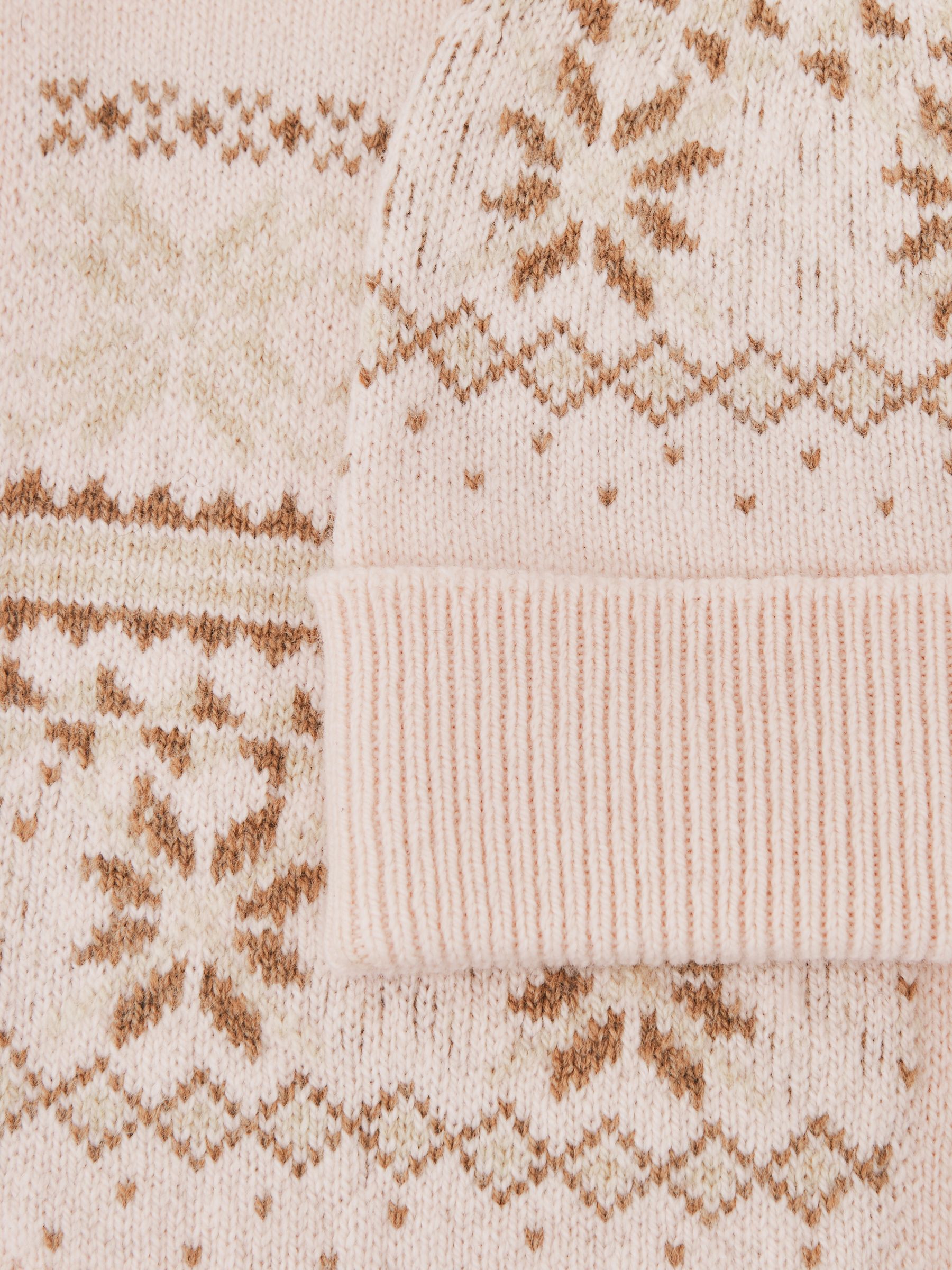 Fair Isle Hat And Scarves Set With Wool in Ecru