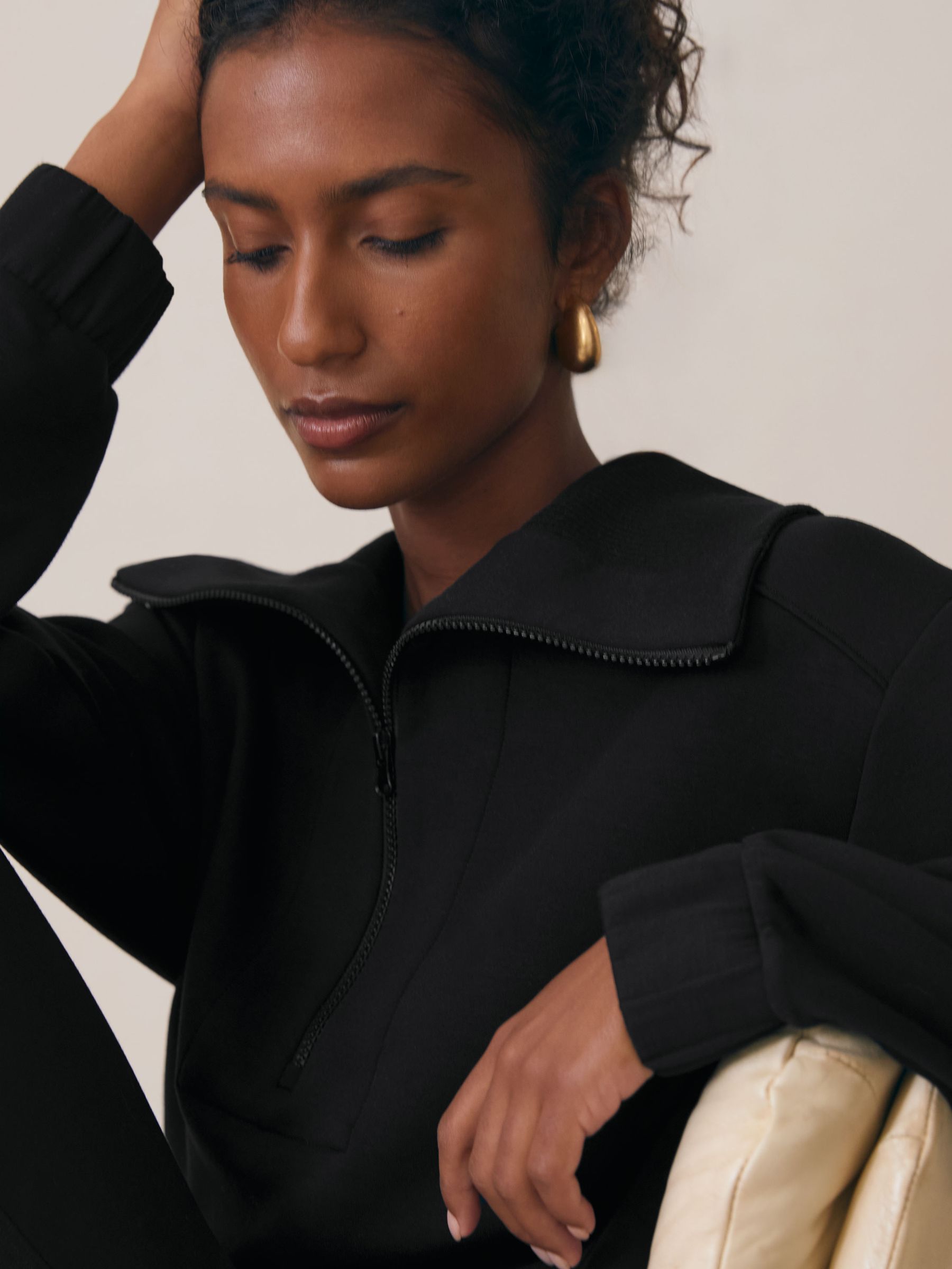 Interlock Half-Zip Drawcord Sweatshirt in Black