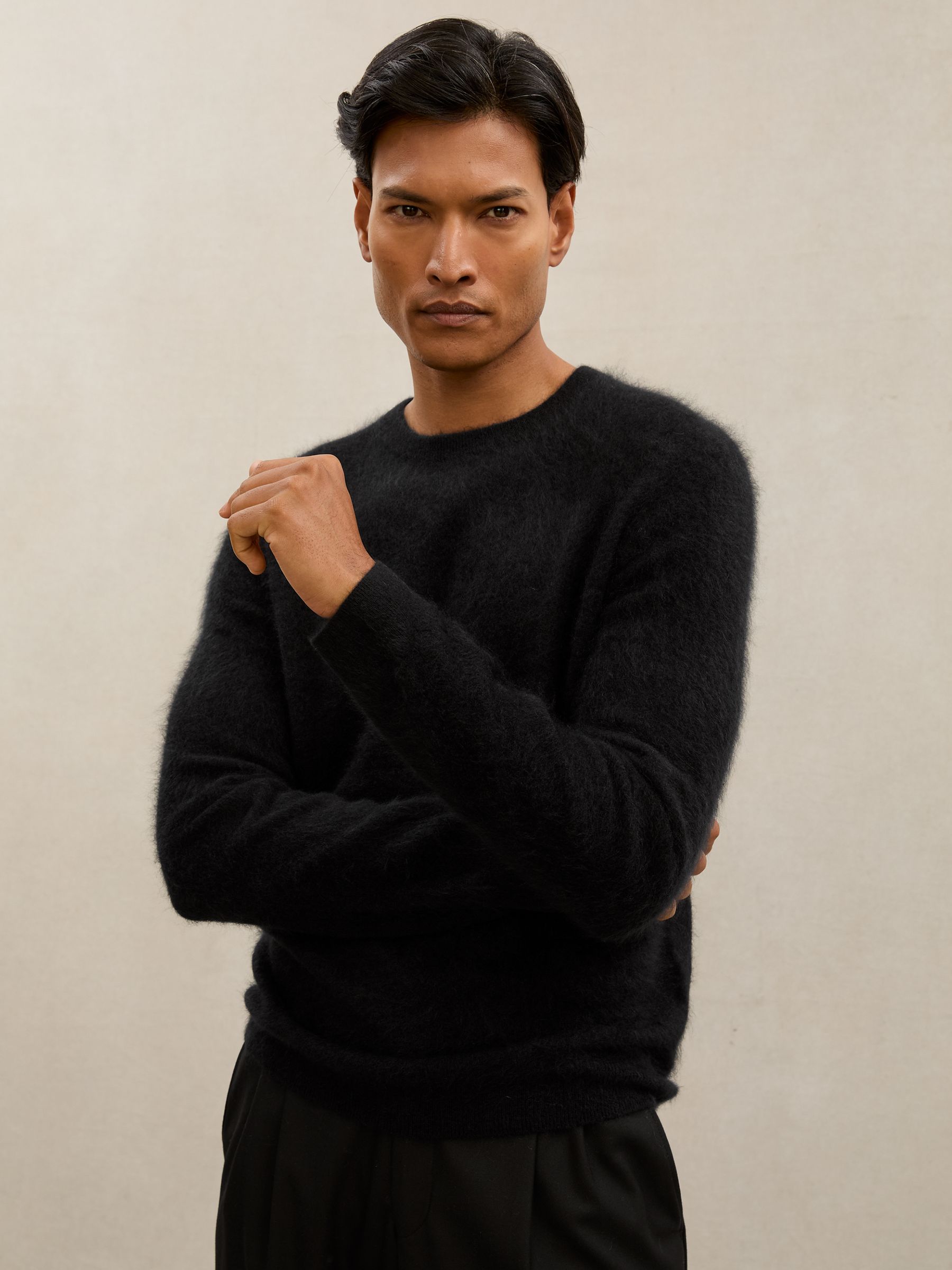Atelier Brushed-Cashmere Crew Jumper in Black