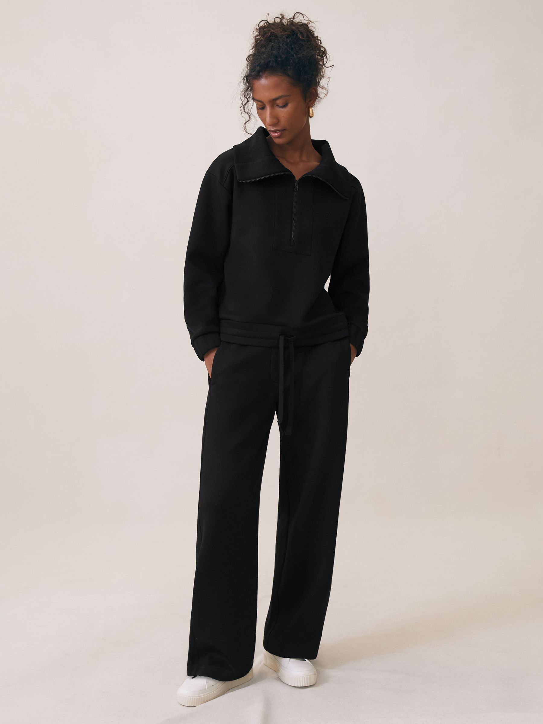 Interlock Half-Zip Drawcord Sweatshirt in Black
