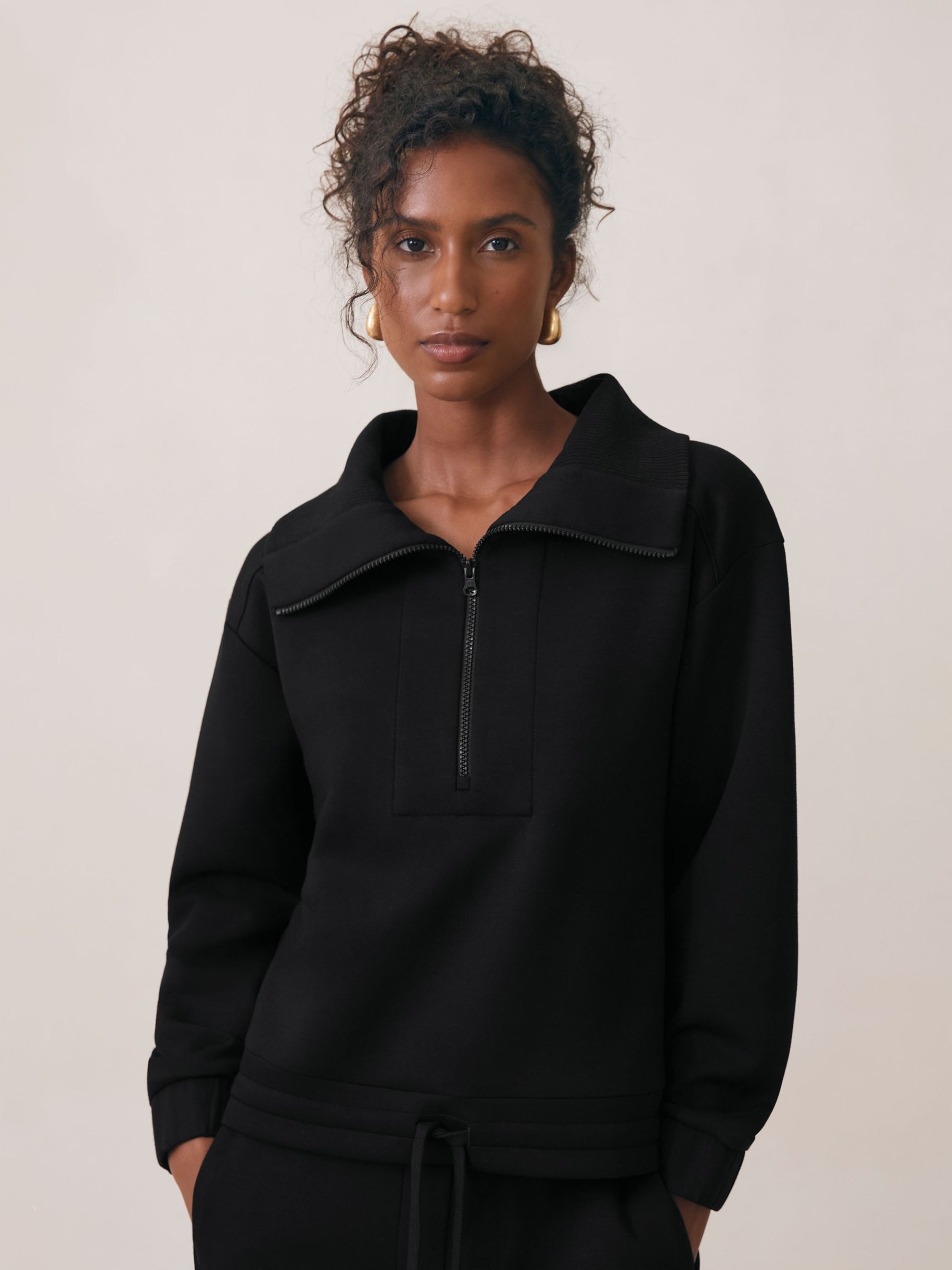 Interlock Half-Zip Drawcord Sweatshirt in Black