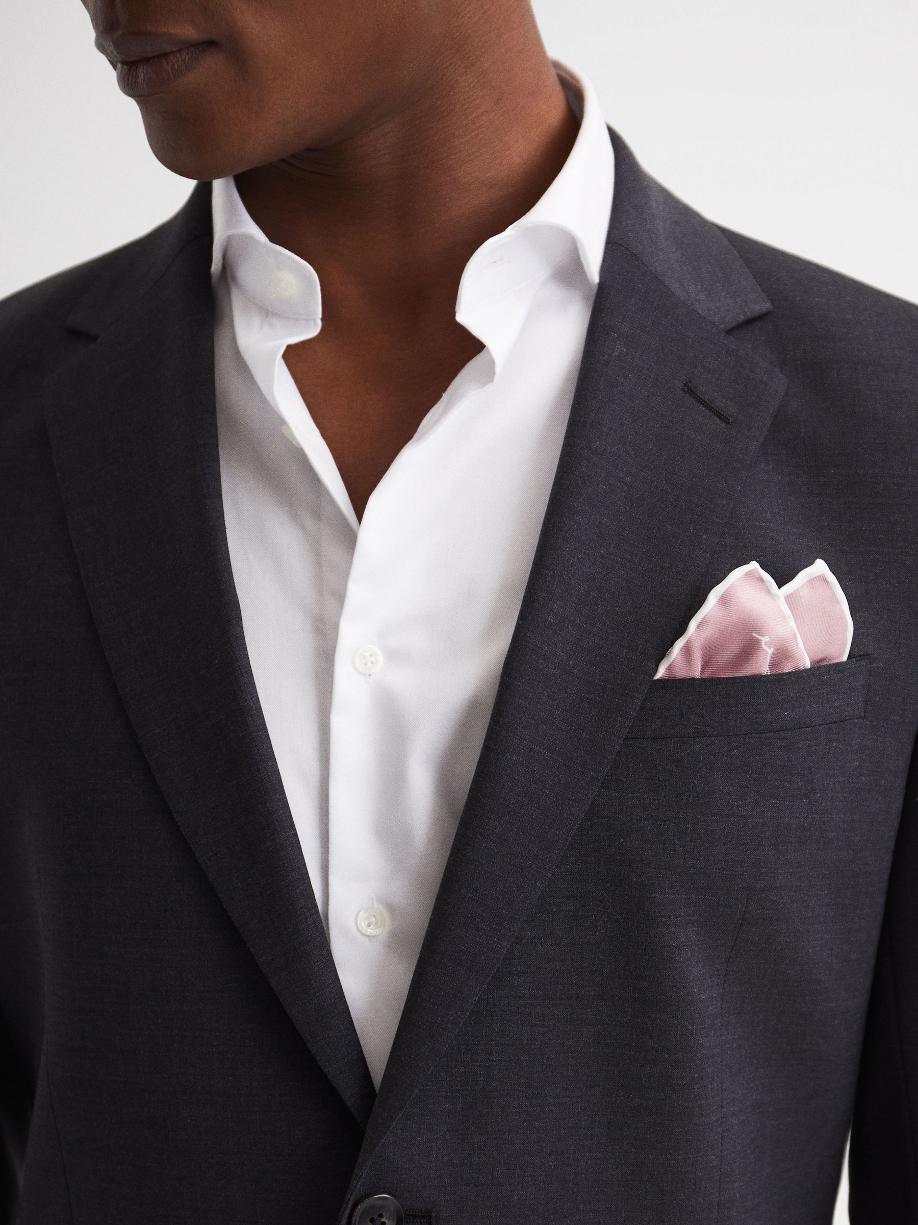 Plain Silk Pocket Square in Pink