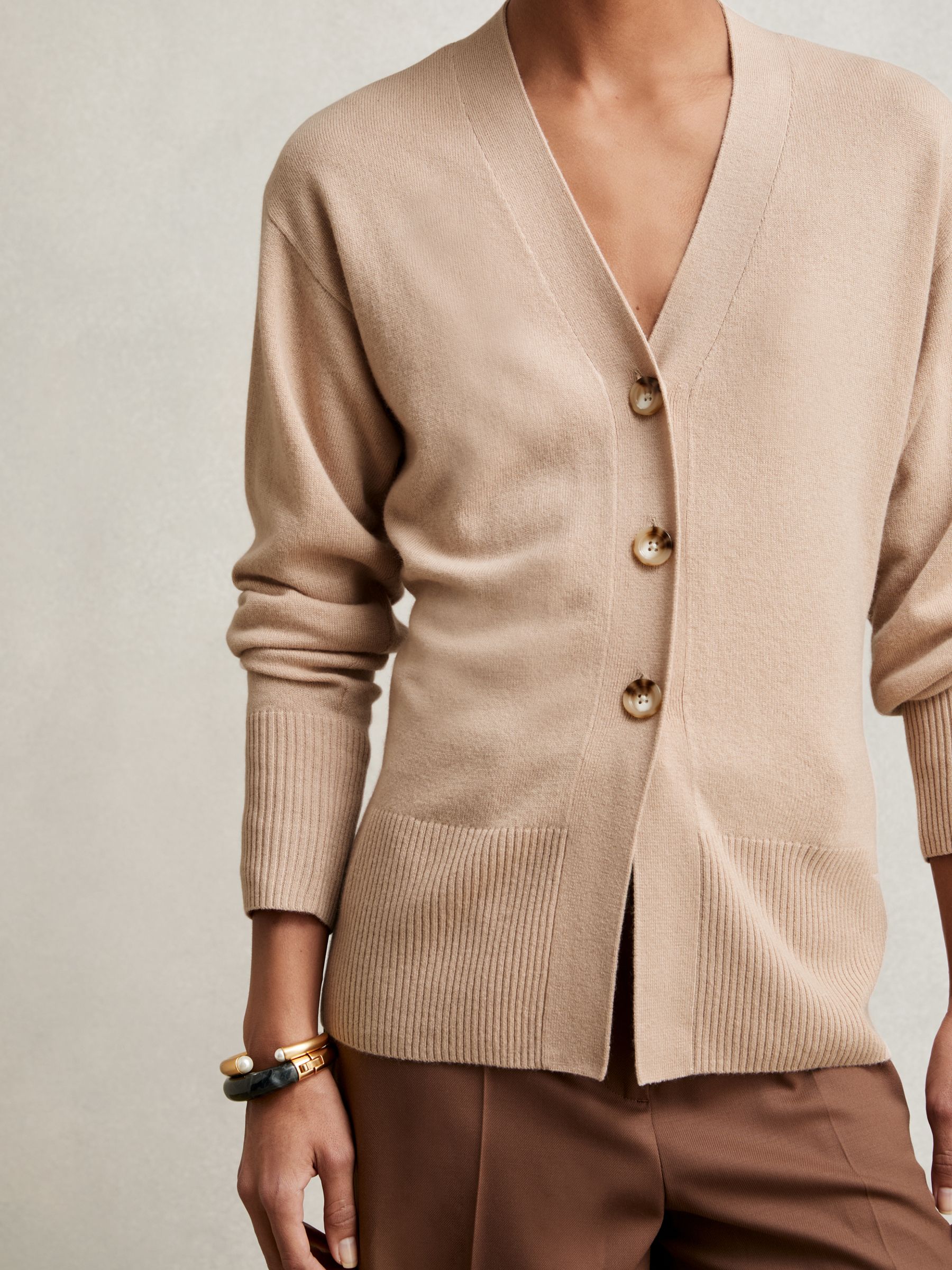 Wool-Blend Fitted Cardigan With Cashmere in Neutral