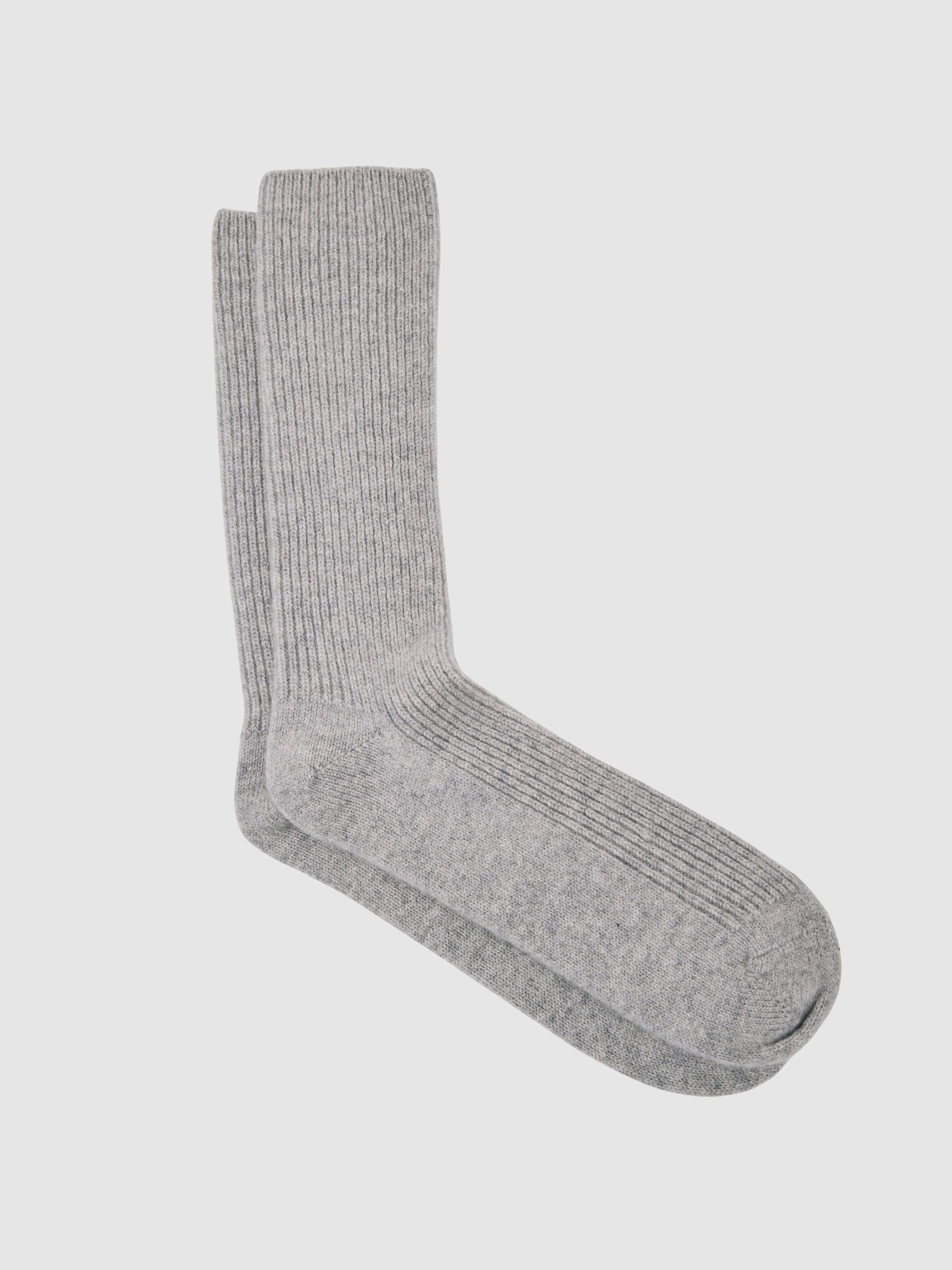 Atelier 100% Cashmere Rib-Knit Socks in Soft Grey