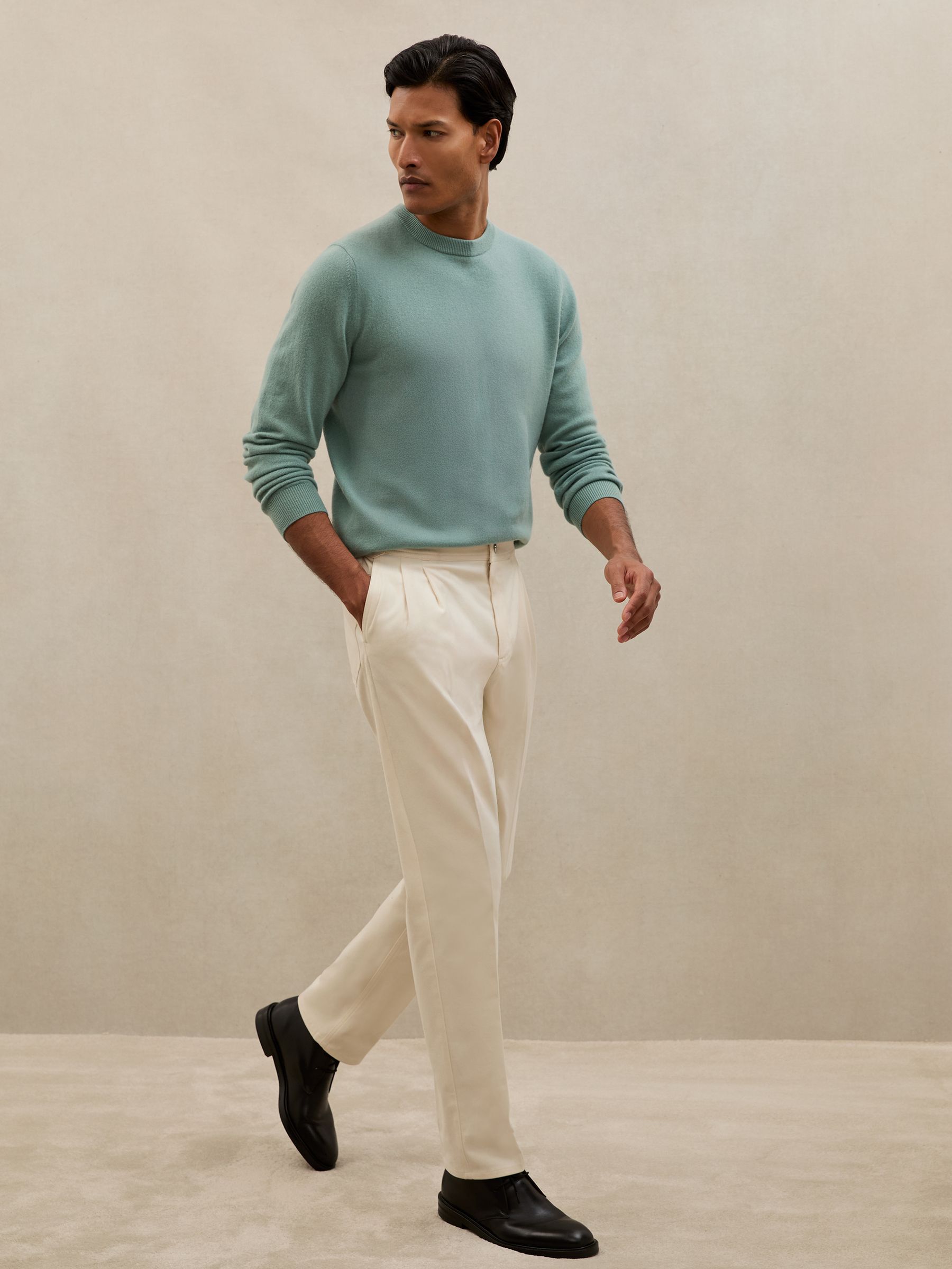 Atelier 100% Cashmere Crew-Neck Jumper in Teal Green