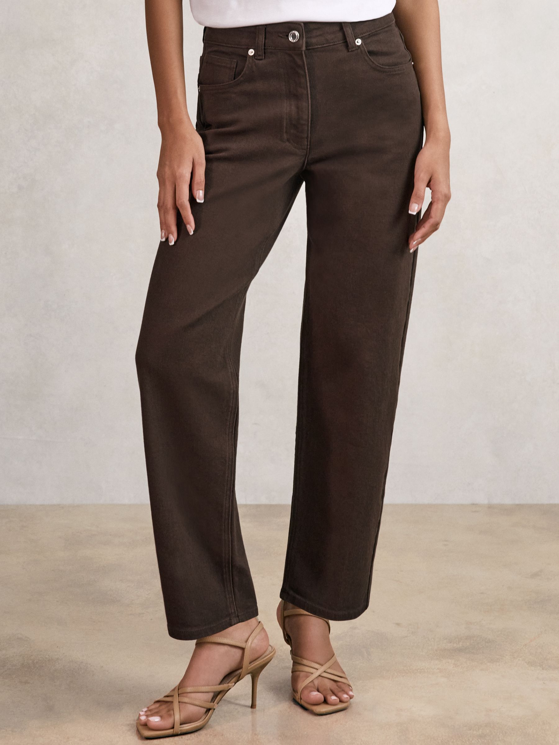 Petite Mid-Rise Straight-Leg Jeans in Chocolate