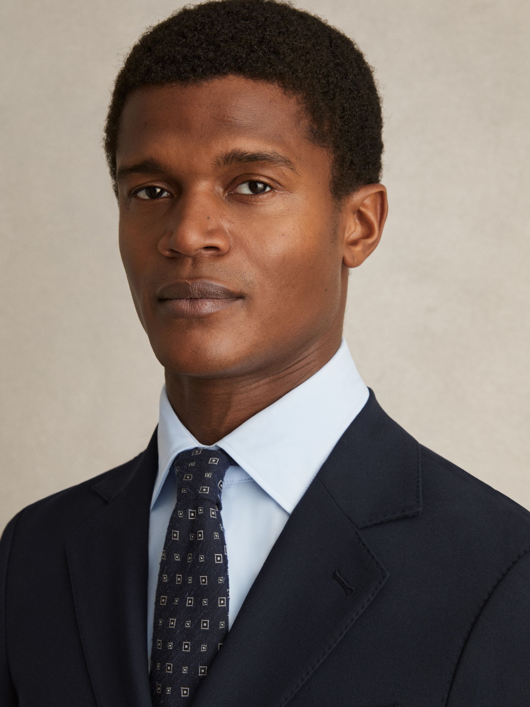 Long-Sleeve Travel Shirt in Soft Blue