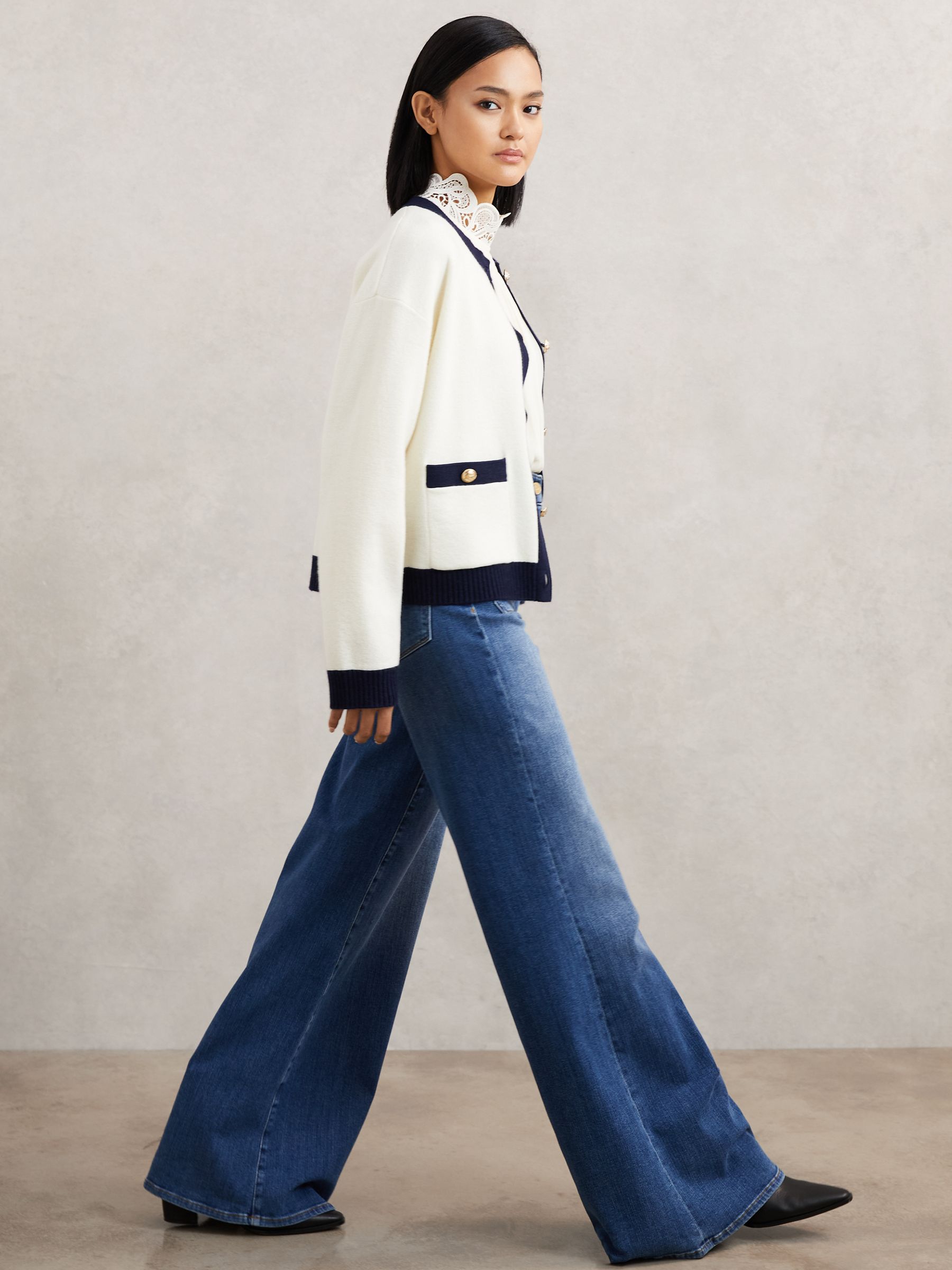 Wool-Cashmere Crew-Neck Cardigan in Cream/Navy