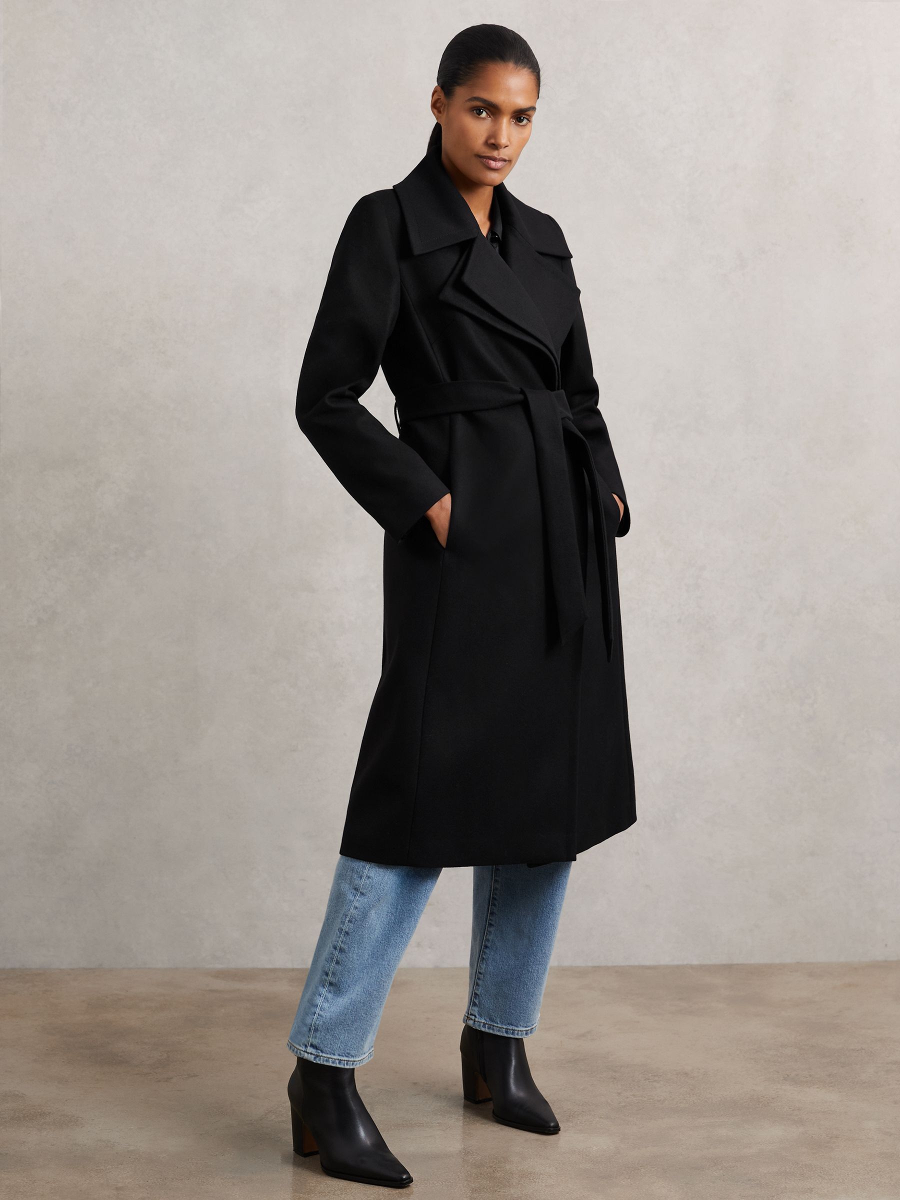 Wool-Blend Double-Lapel Belted Coat With Cashmere in Black