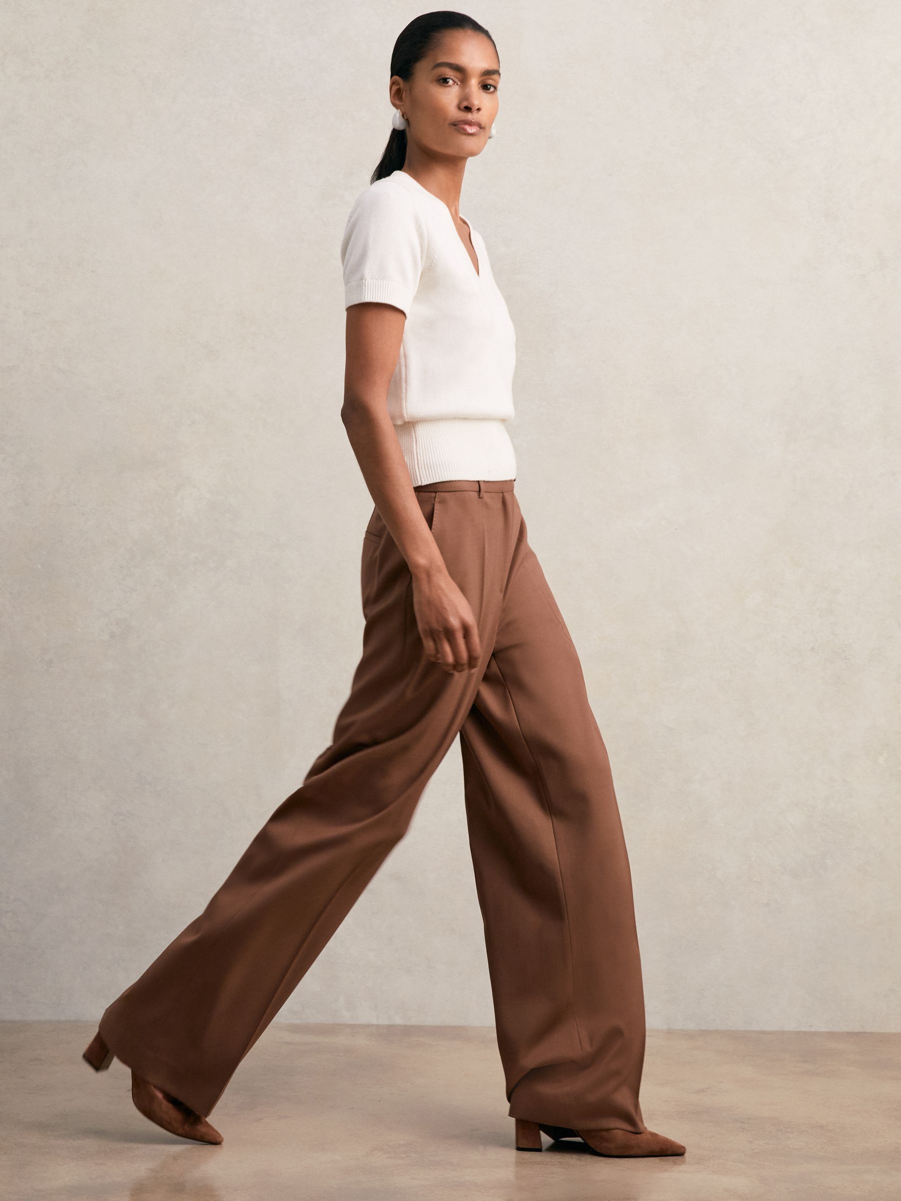 Cotton-Wool Knit V-Neck Top in Ivory