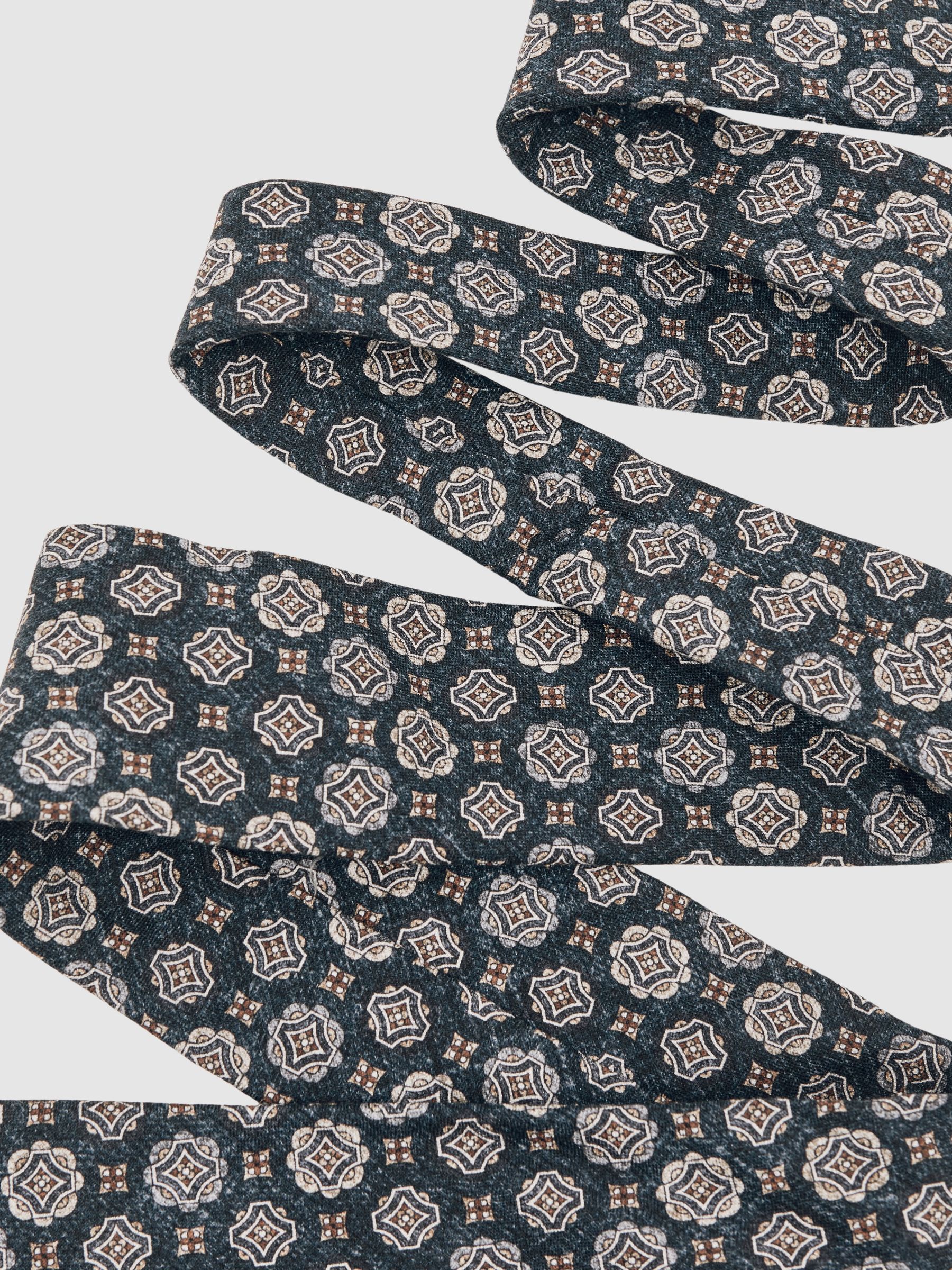 Silk Medallion Print Tie in Indigo Melange